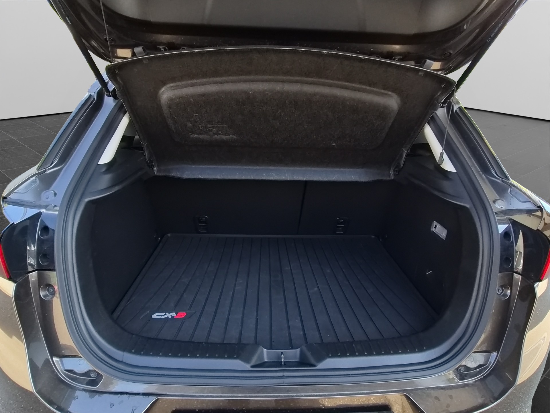 MAZDA CX-3 2.0 Revolution AWD-image-14