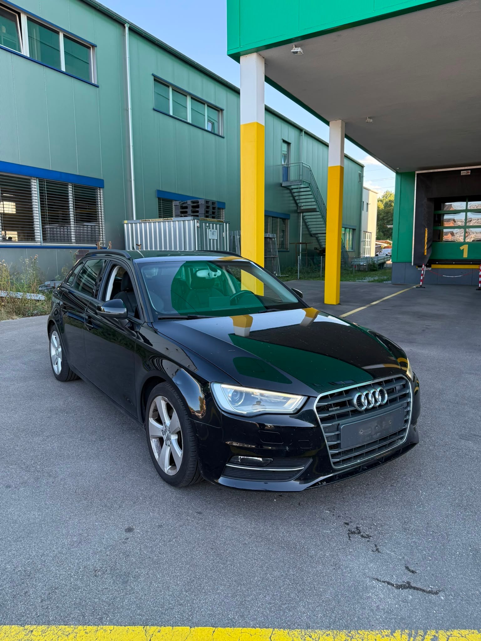AUDI A3 Sportback 2.0 TDI Ambition quattro-image-0