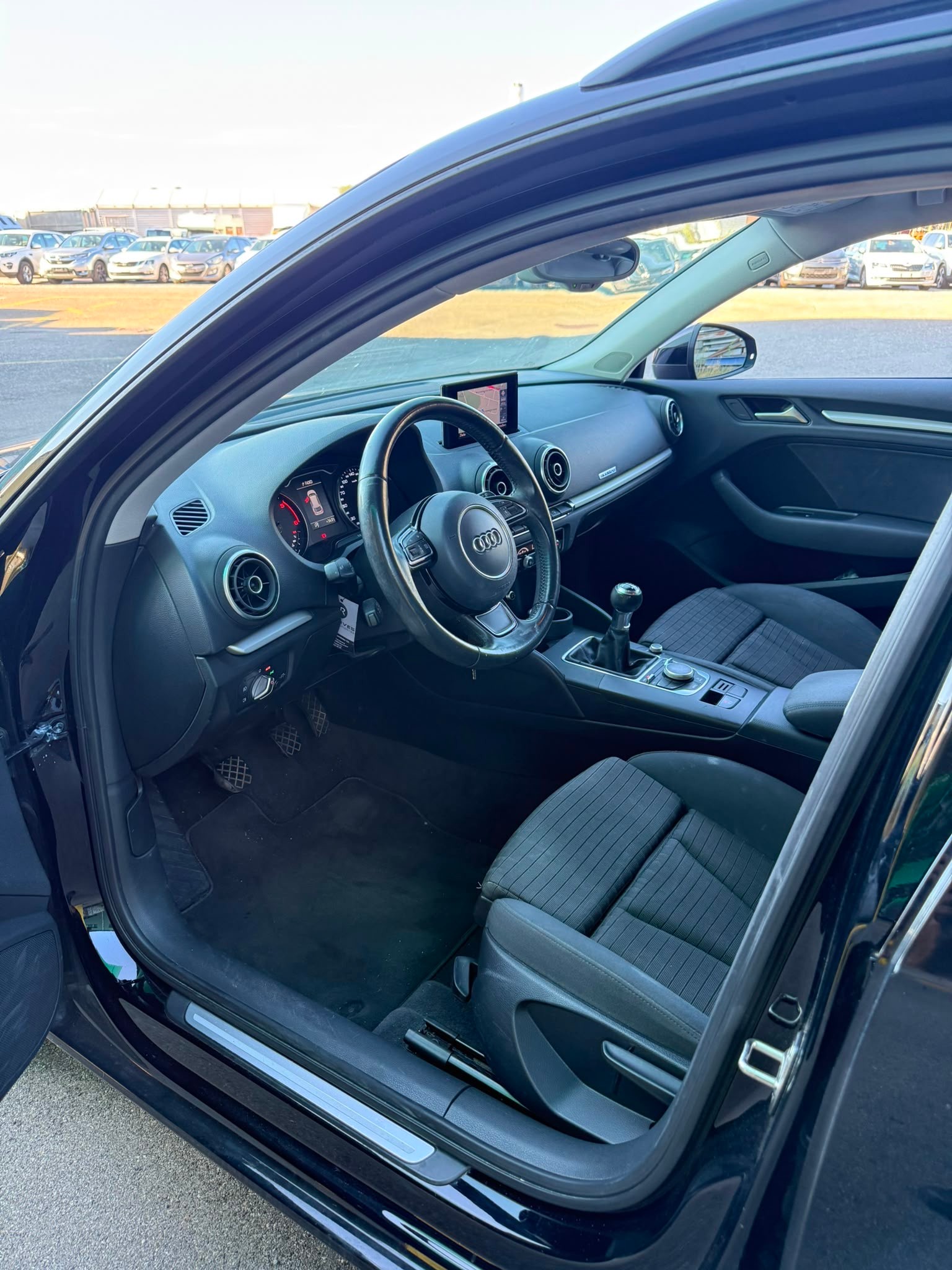 AUDI A3 Sportback 2.0 TDI Ambition quattro-image-10