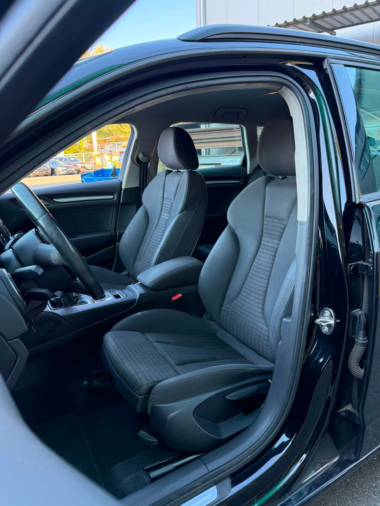 AUDI A3 Sportback 2.0 TDI Ambition quattro-image-8