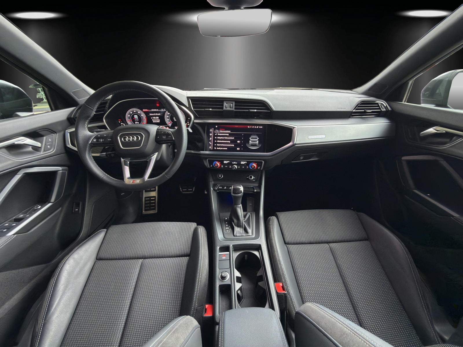 AUDI Q3 Sportback 45 TFSI S line quattro S-tronic-image-10