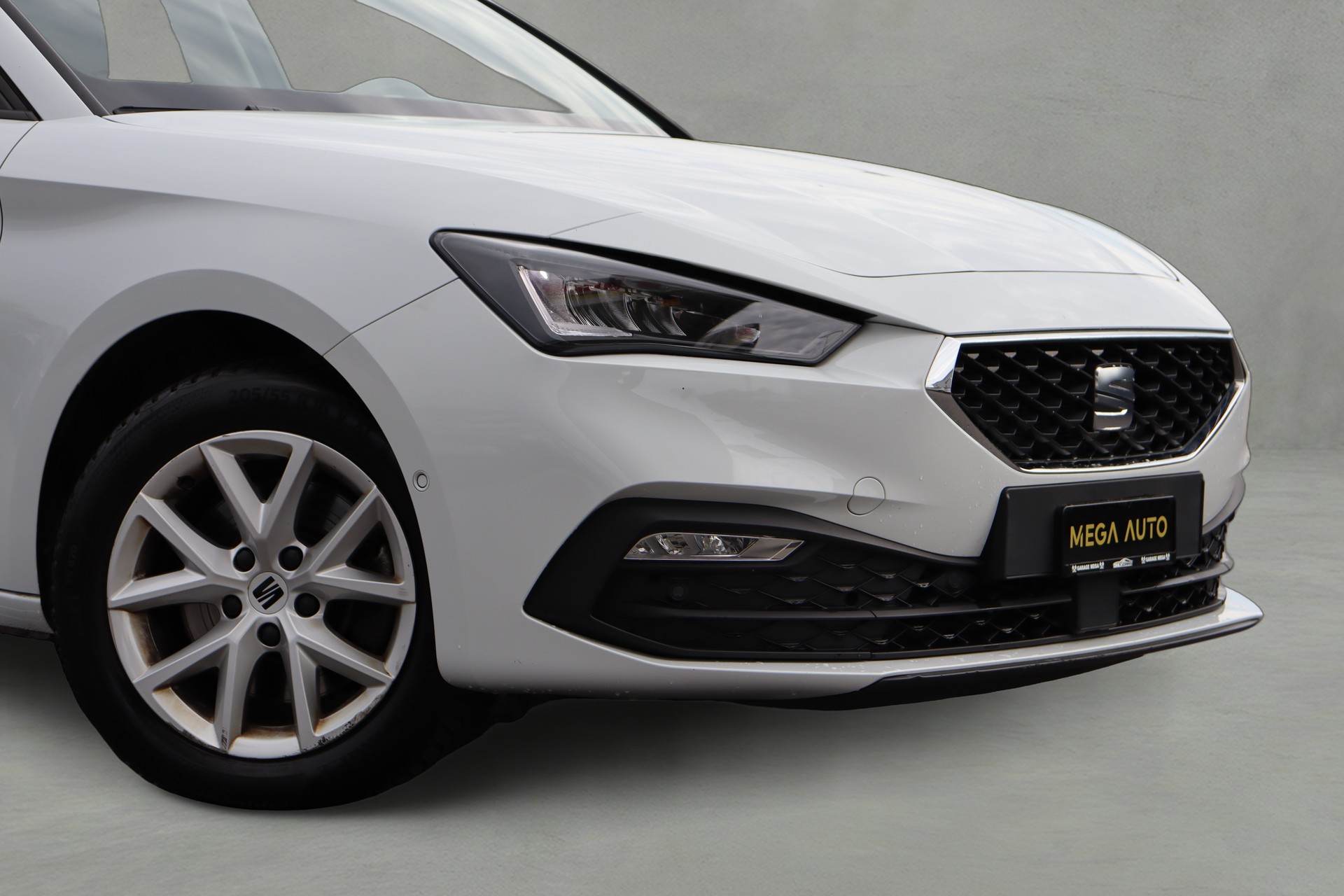 SEAT Leon ST 2.0 TDI EVO DSG Style-image-1
