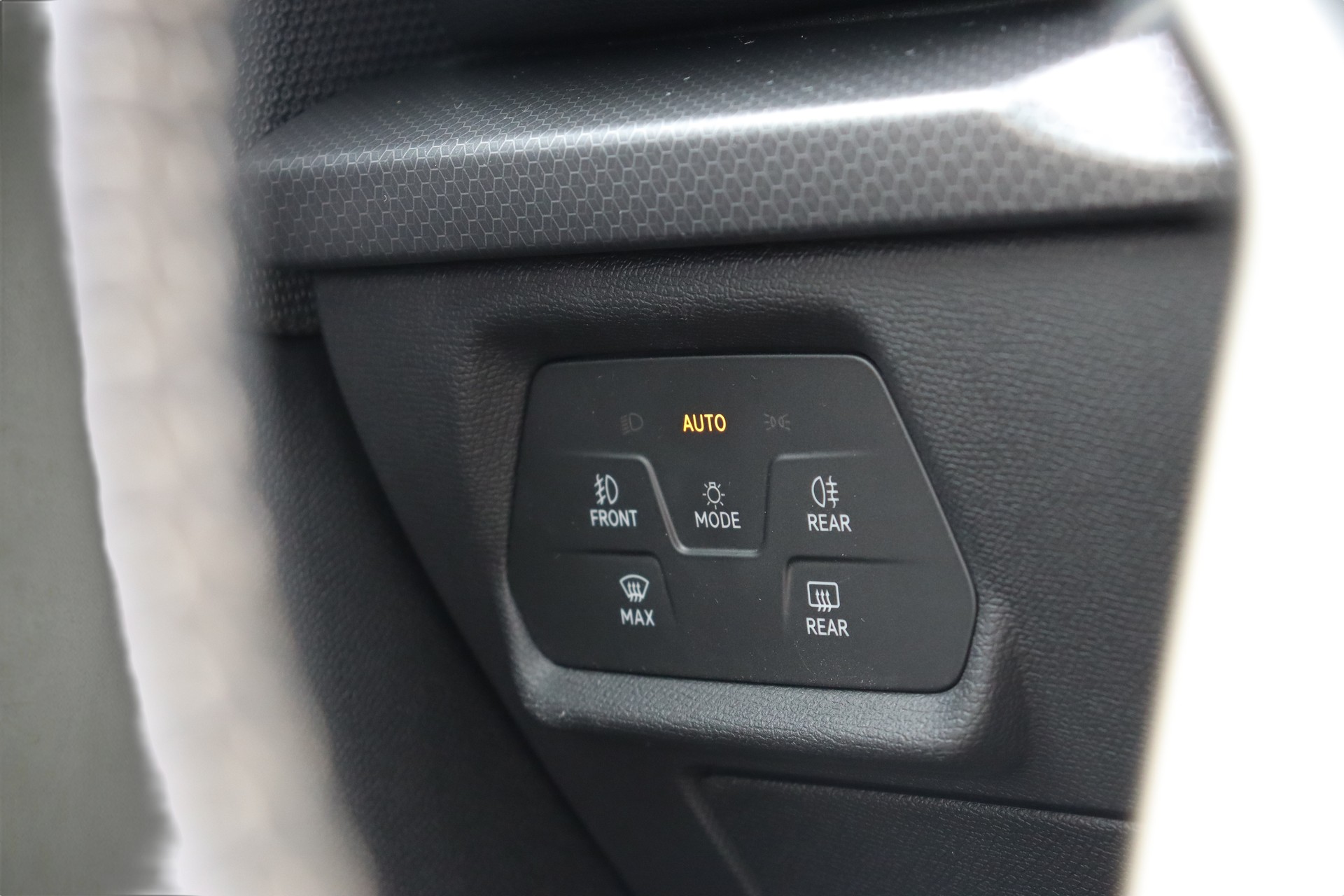 SEAT Leon ST 2.0 TDI EVO DSG Style-image-13