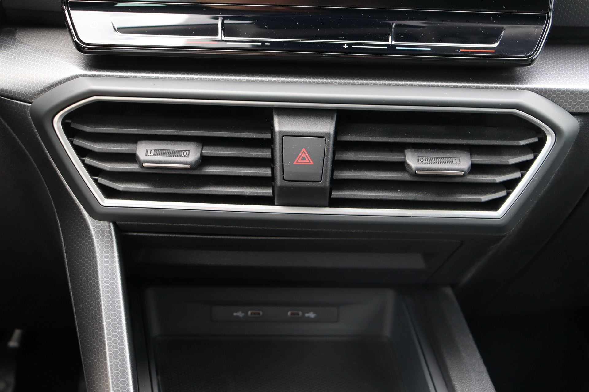 SEAT Leon ST 2.0 TDI EVO DSG Style-image-17