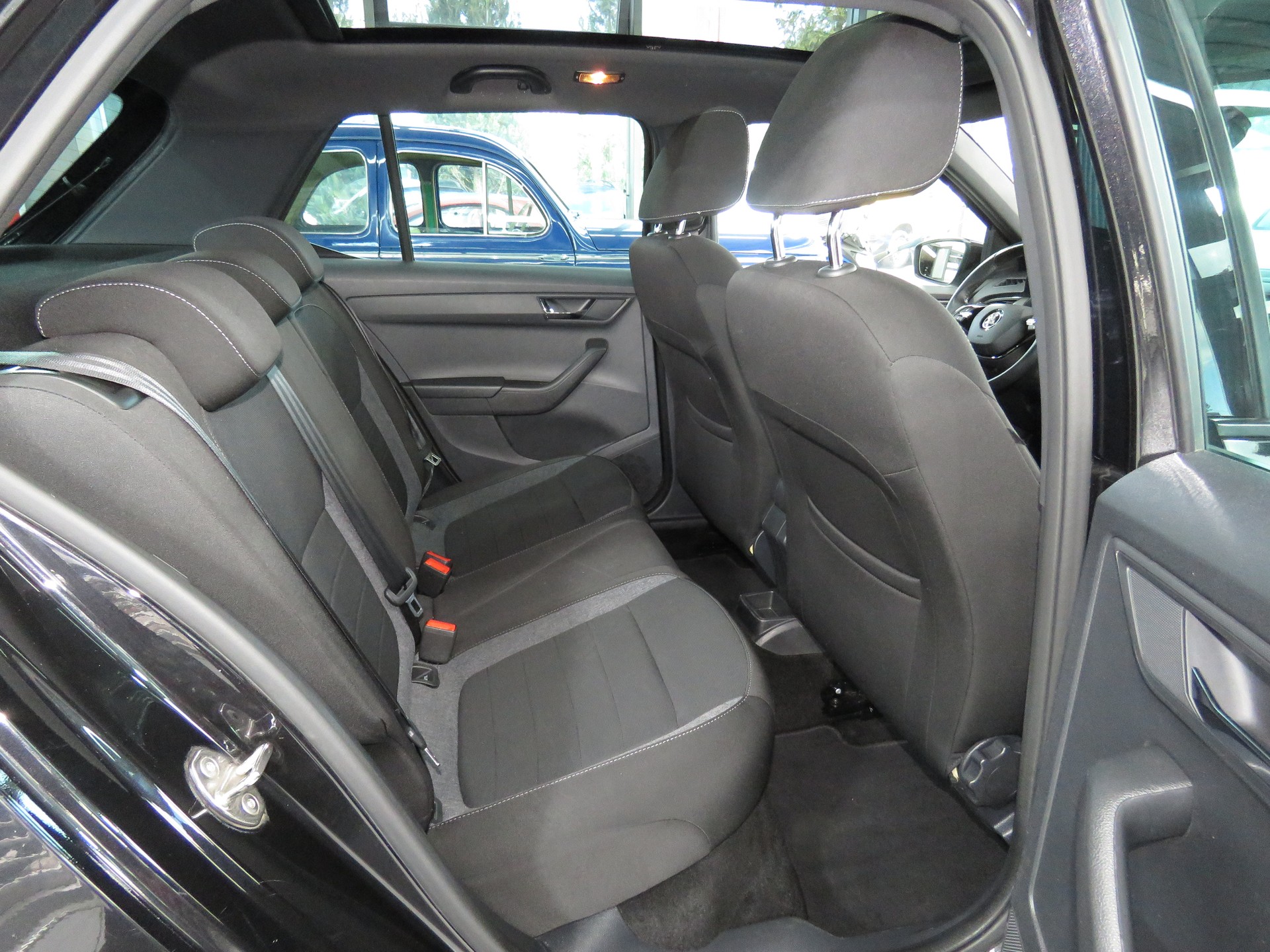 SKODA Fabia 1.0 TSI Drive DSG (Automat)-image-13