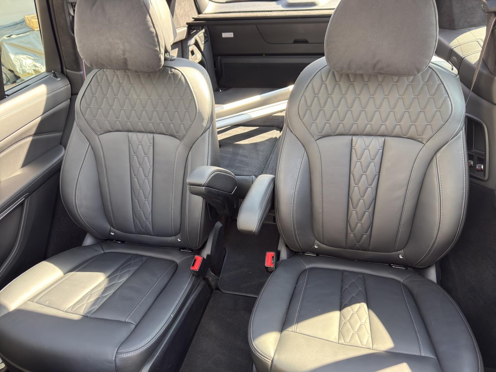 BMW X7 40d xDrive M AERODYNAMIKPAKET-image-16