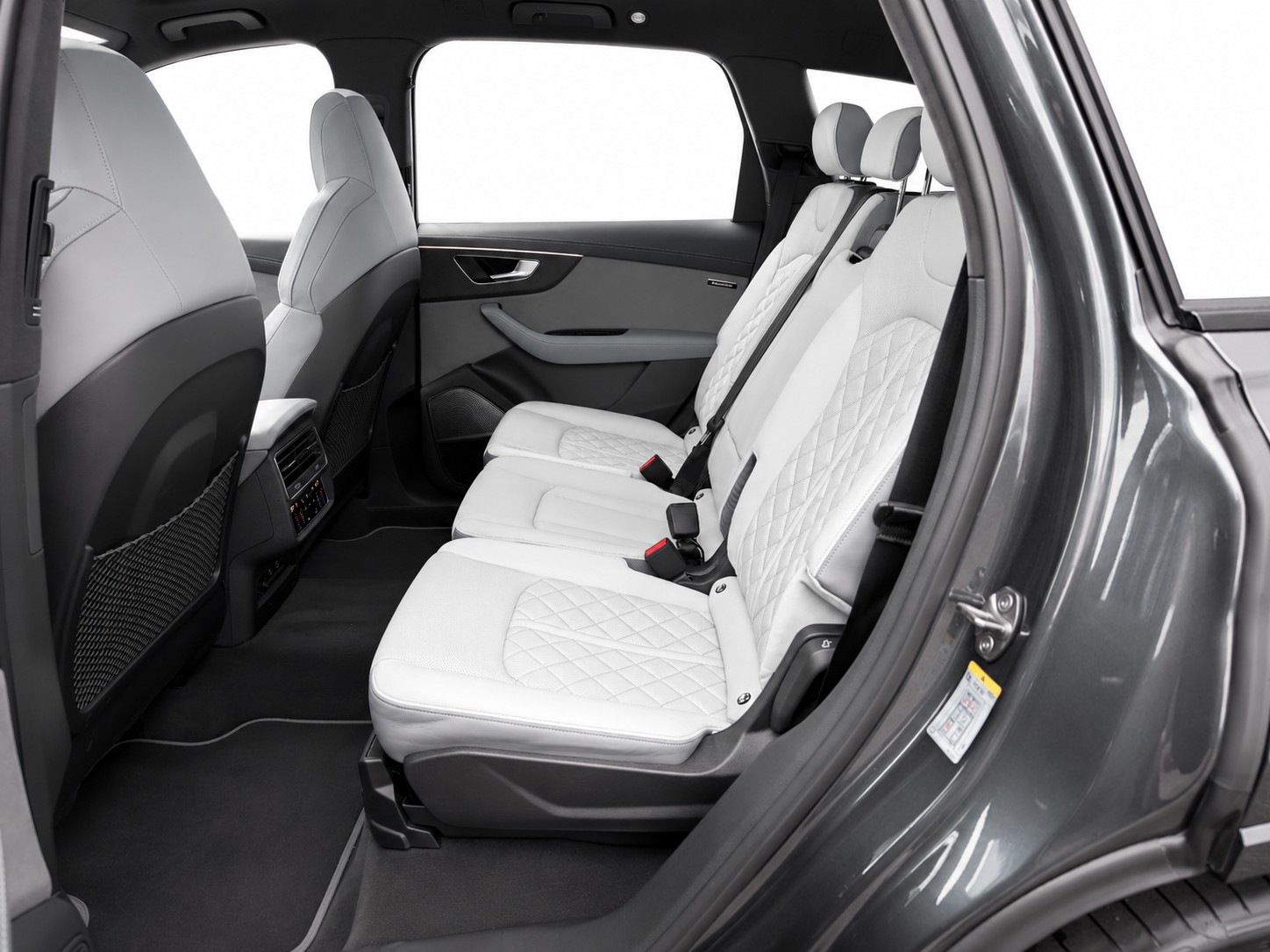 AUDI SQ7 SUV 4.0 V8 TFSI quattro T-Tronic-image-12