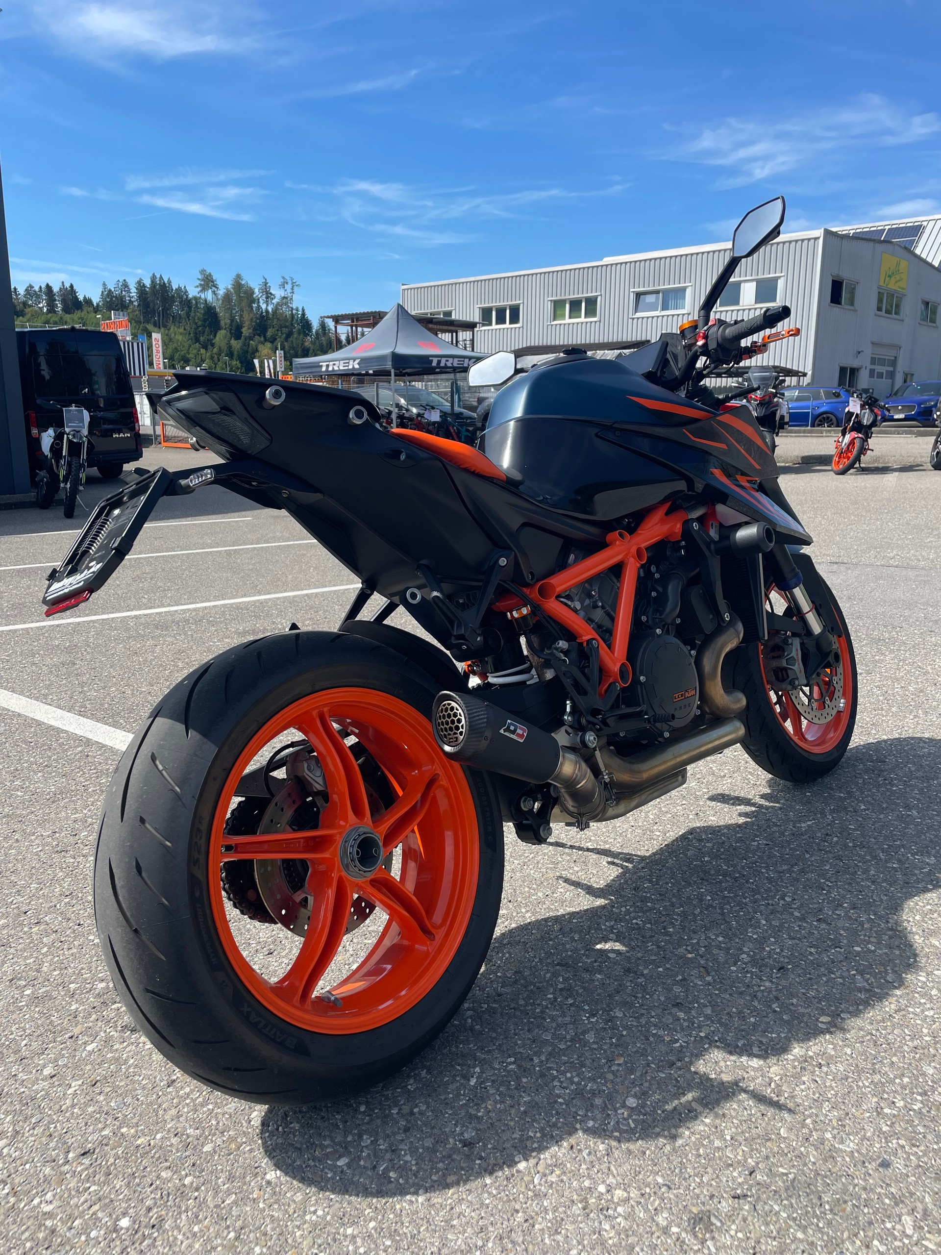 KTM 1290 Super Duke R EVO-showroom-element-2