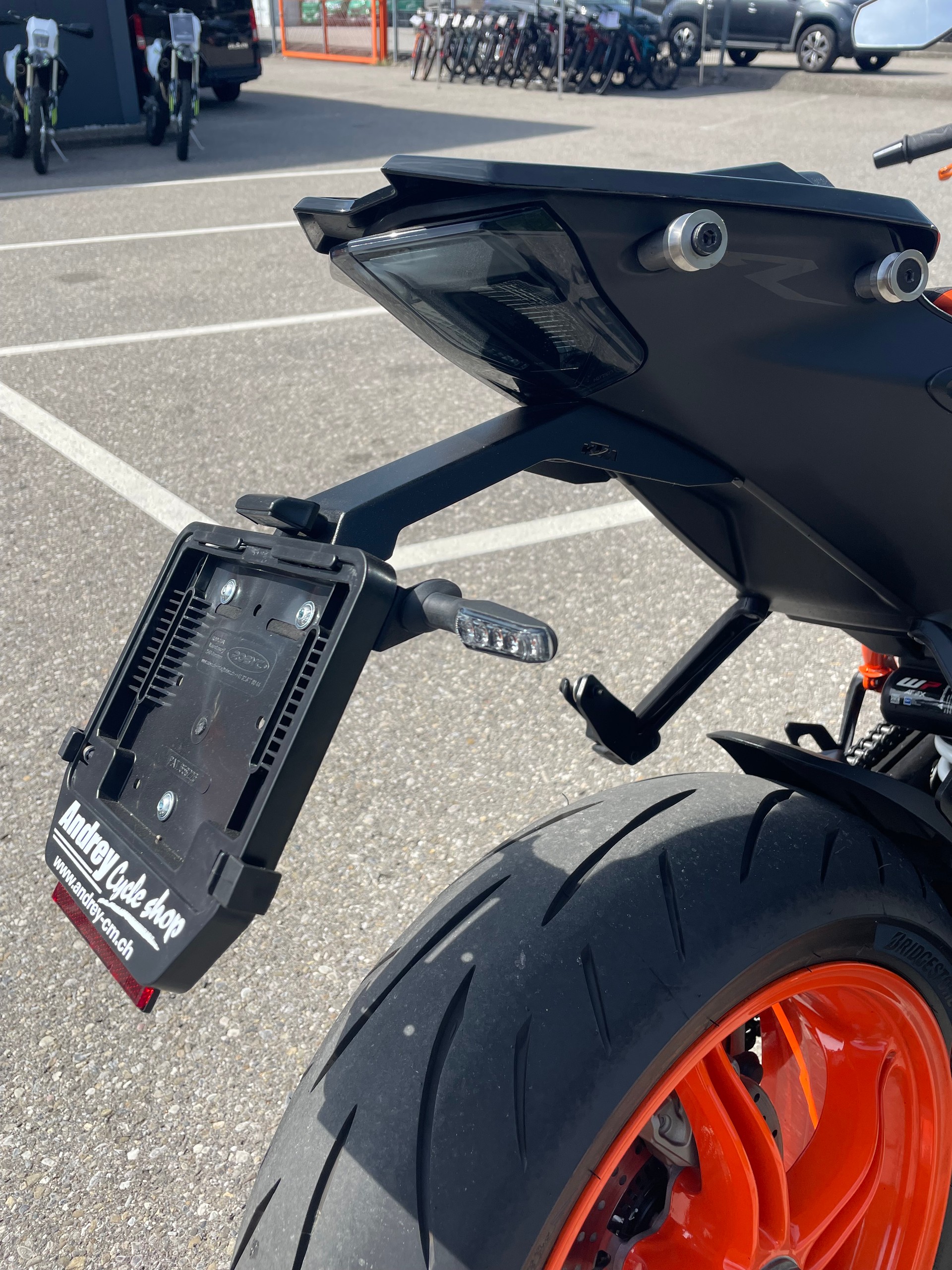 KTM 1290 Super Duke R EVO-showroom-element-3