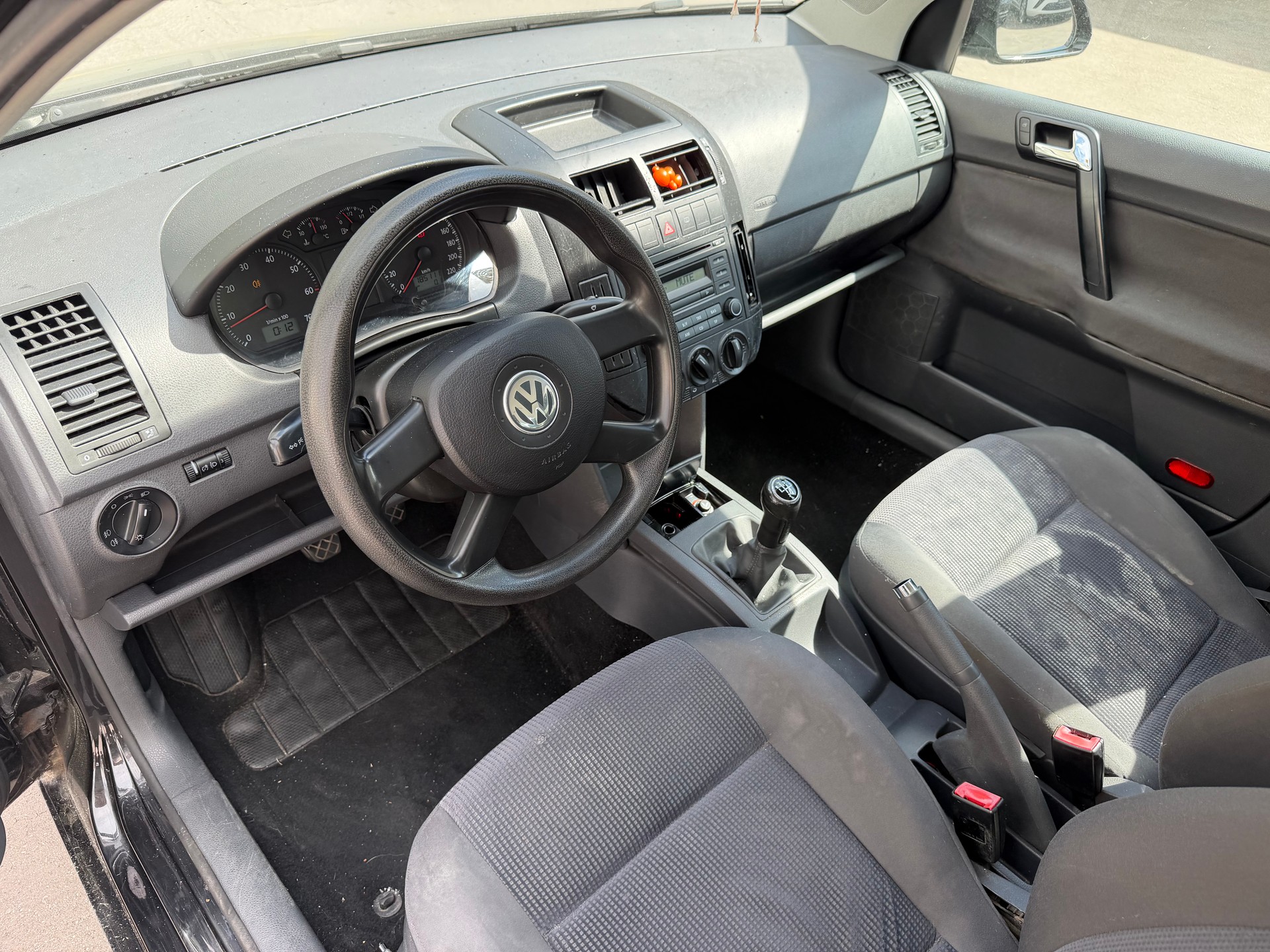 VW Polo 1.4 16V Comfortline-image-12