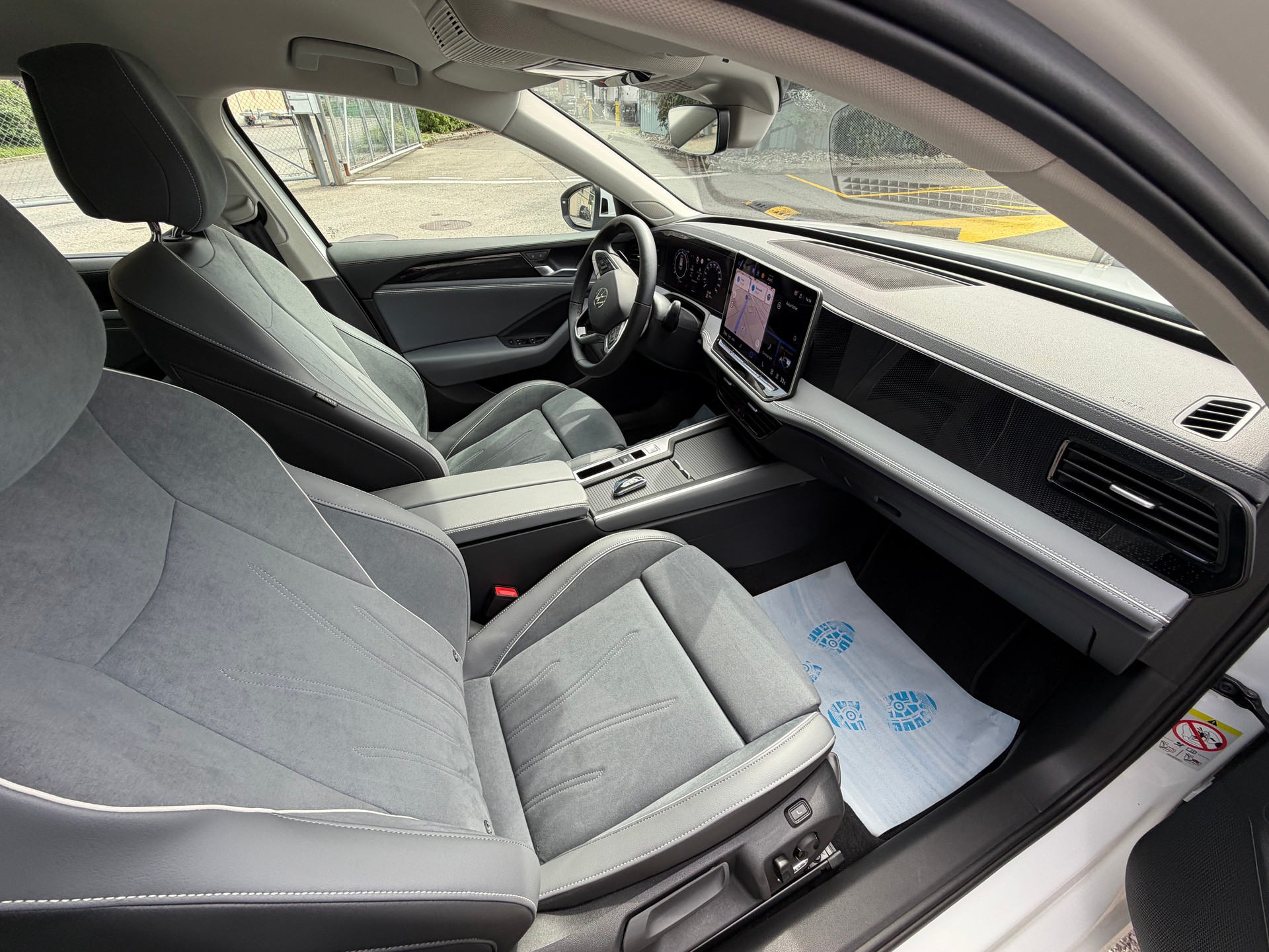 VW Passat Variant 1.5 eTSI evo2 Business DSG-image-10