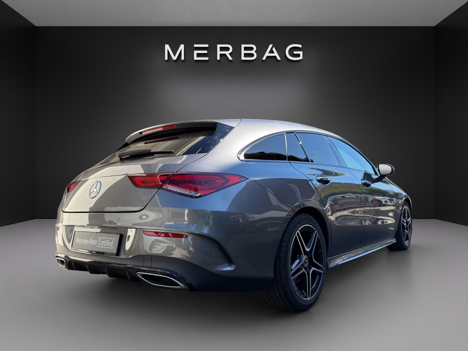 MERCEDES-BENZ CLA Shooting Brake 200 AMG Line 7G-DCT-image-2