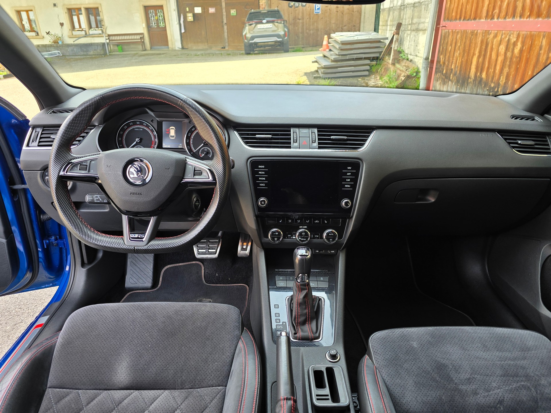 SKODA 2.0 TDI 184 RS 4x4 DSG-image-5