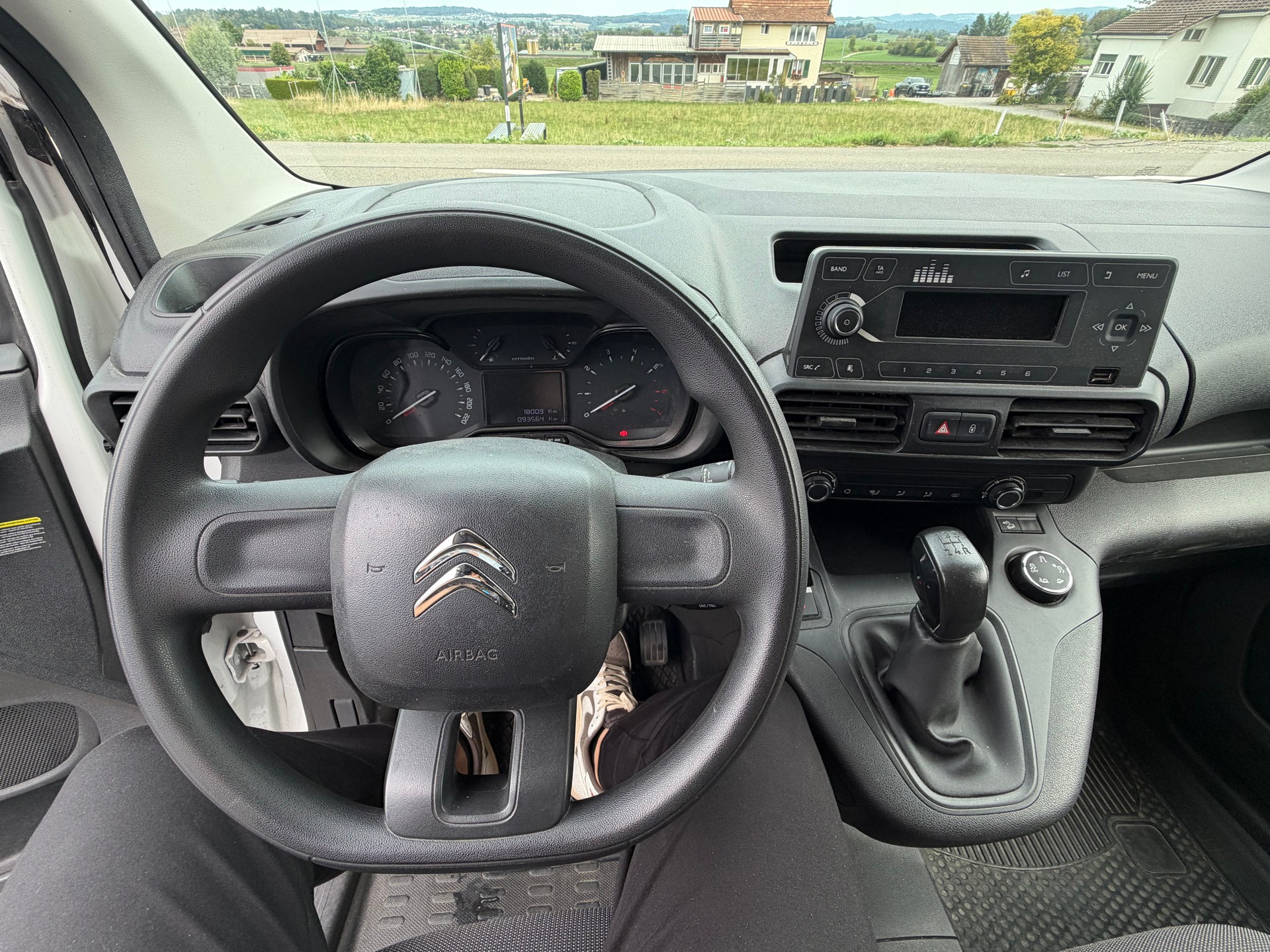 CITROEN Berlingo Van 1.6 Blue HDi 100 s/s Worker Long 1000kg-image-9