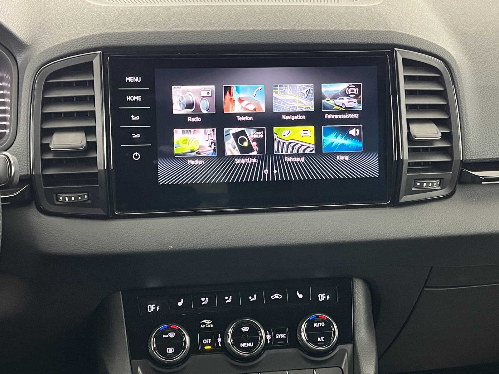 SKODA Karoq 2.0 TSI SportLine 4x4 DSG-image-10