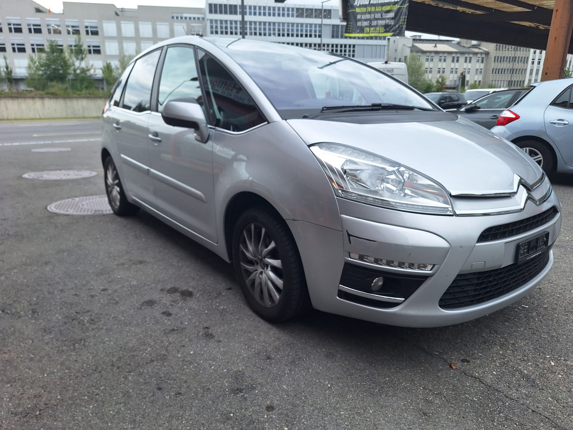 CITROEN C4 Picasso 1.6i 16V Swiss Style-image-5