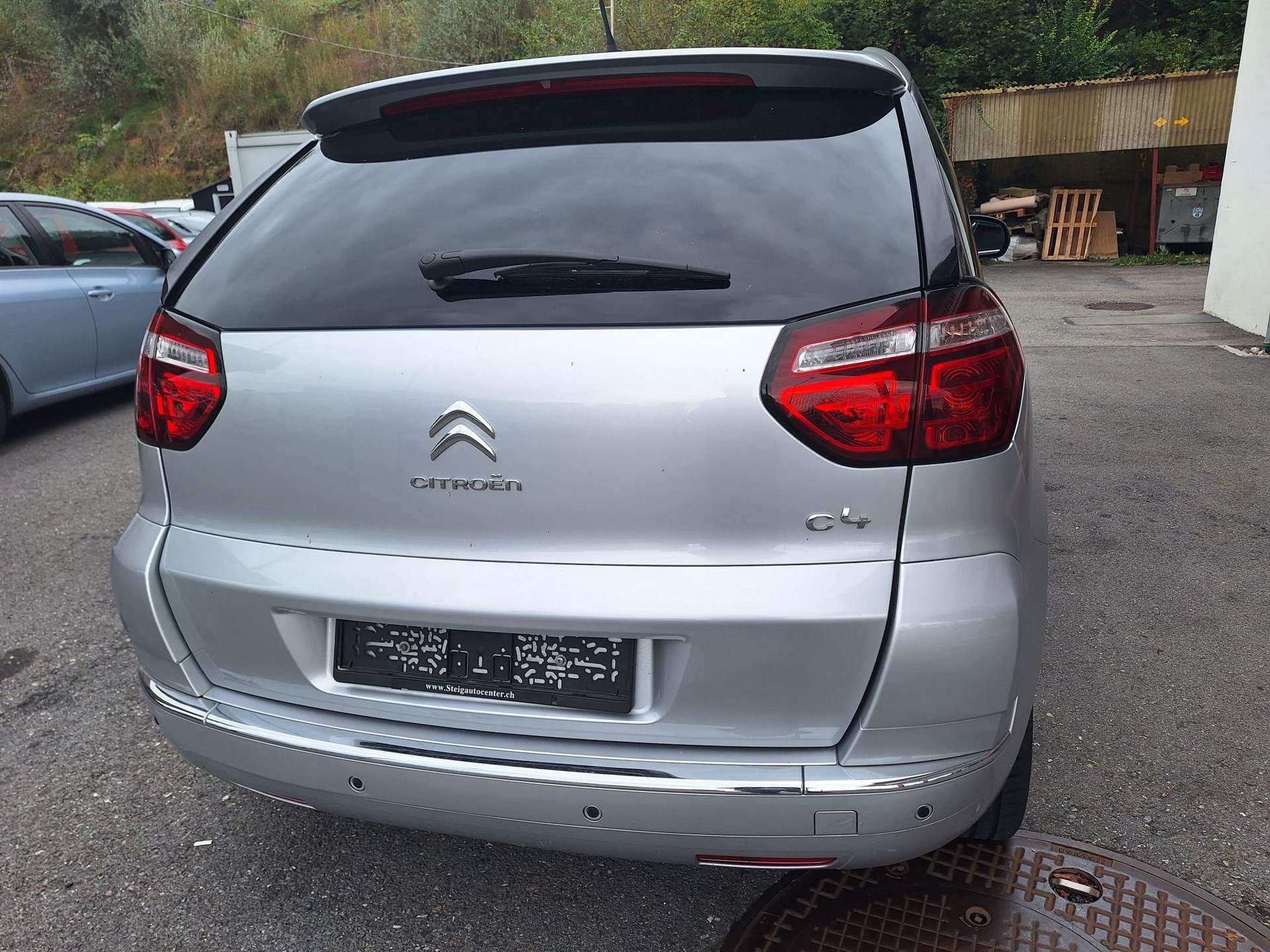 CITROEN C4 Picasso 1.6i 16V Swiss Style-image-8