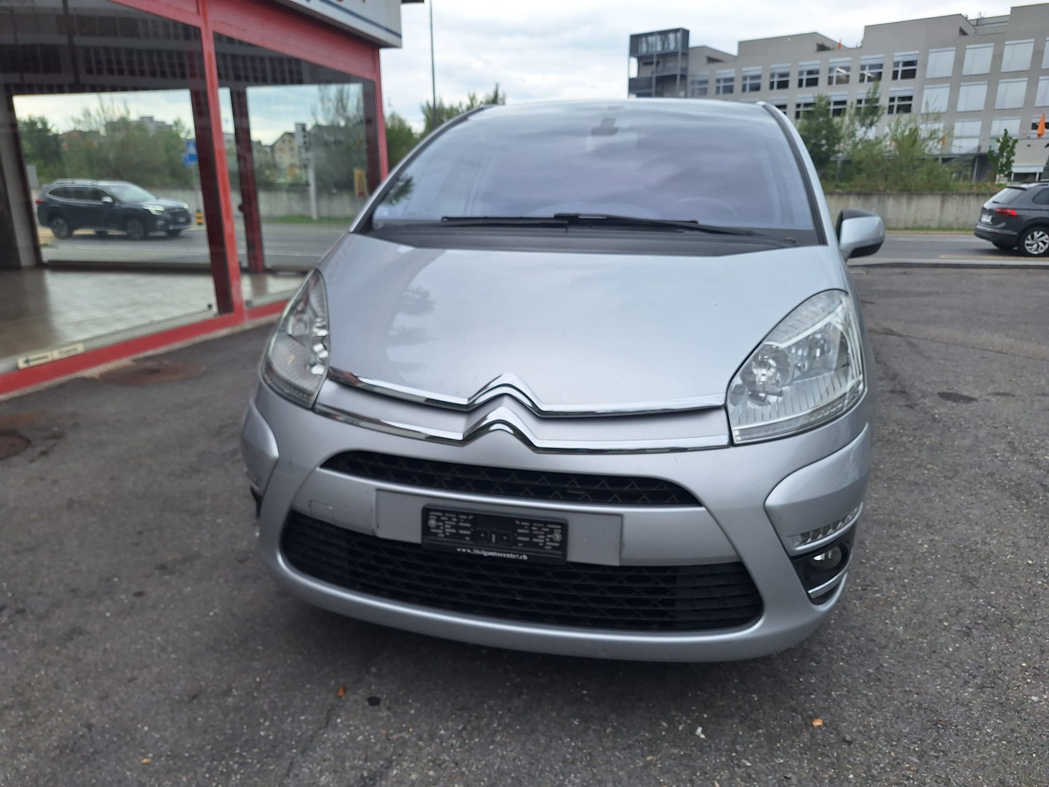 Car photo