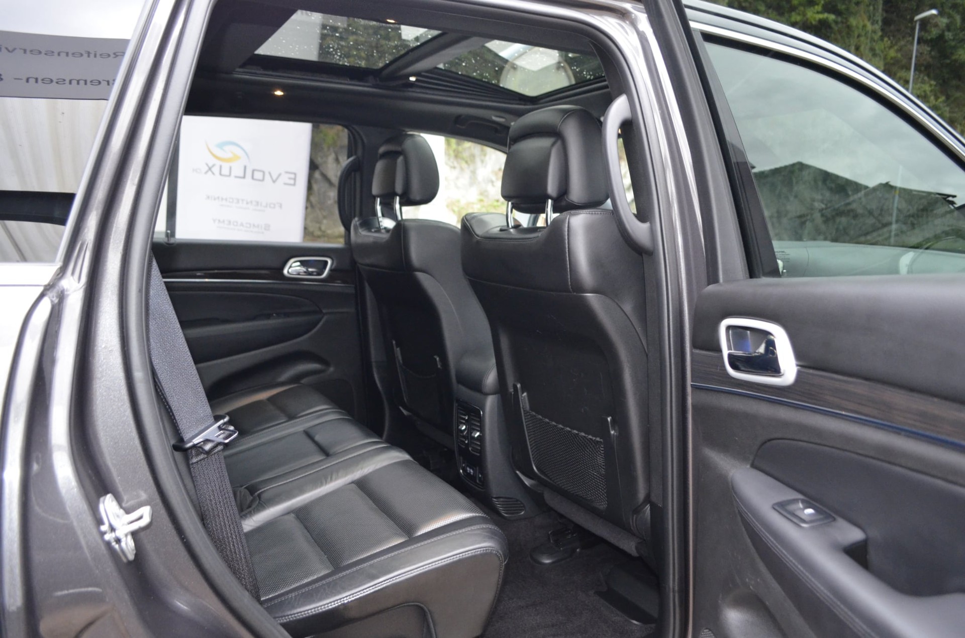 JEEP Grand Cherokee 3.0 CRD Overland Automatic-image-10