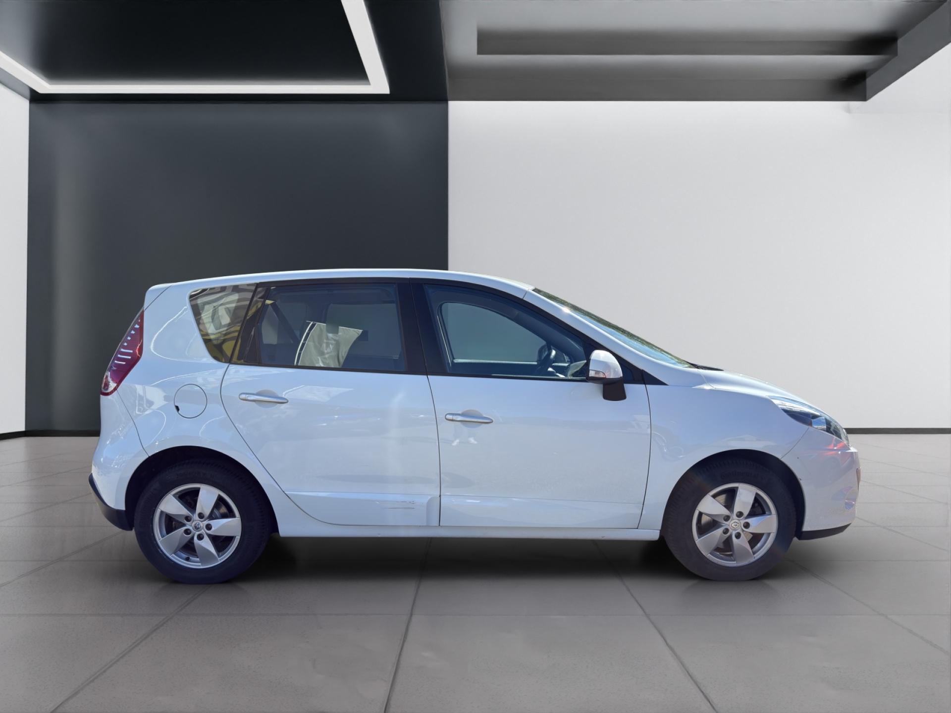 RENAULT Scénic 2.0 16V Dynamique CVT-image-5