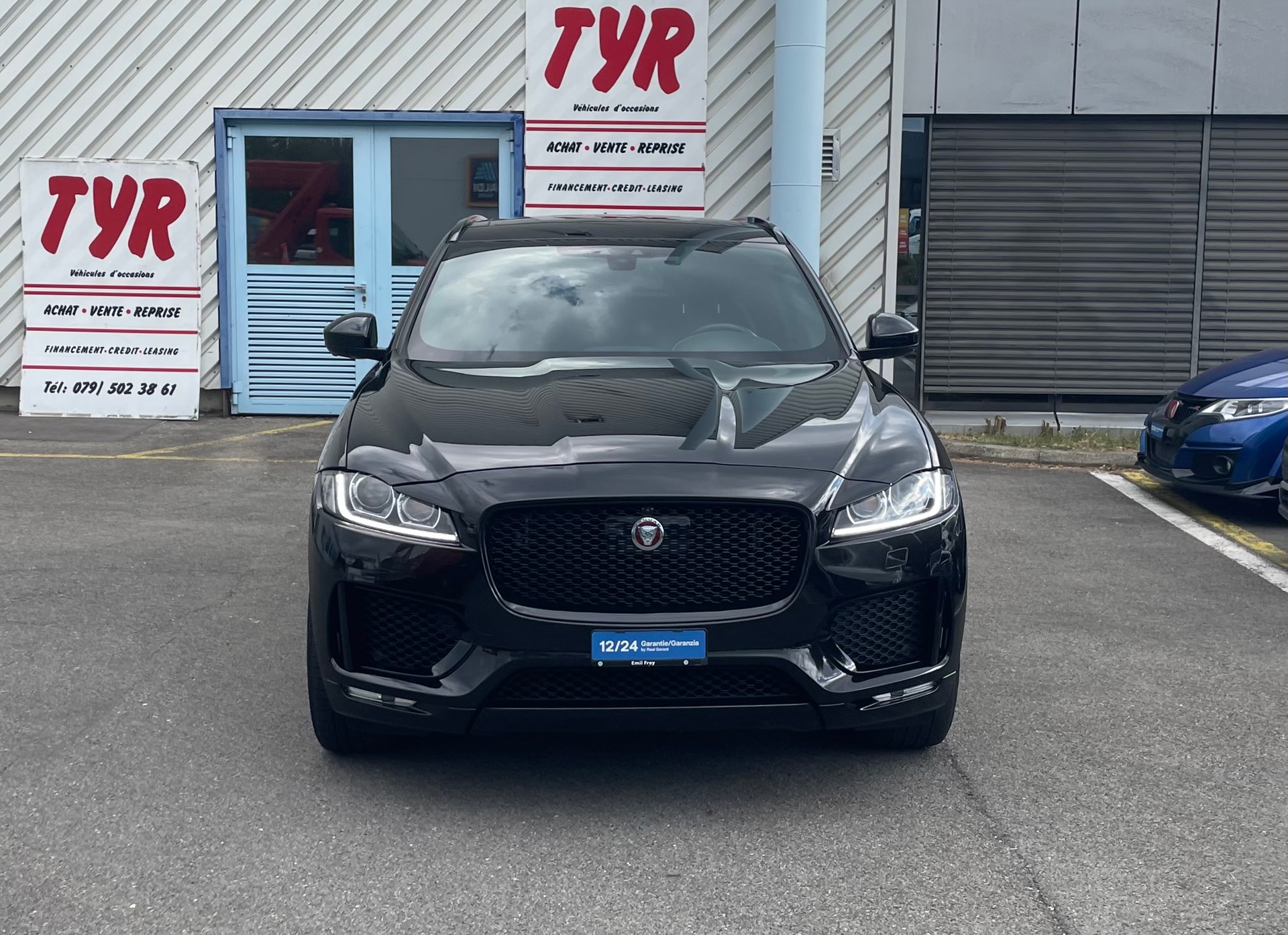 JAGUAR F-Pace 25t 2.0 R-Sport AWD Automatik-image-1