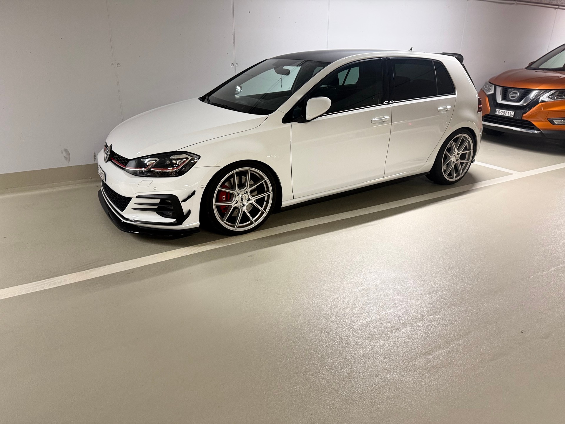 VW Golf 2.0 TSI GTI Performance DSG-image-0