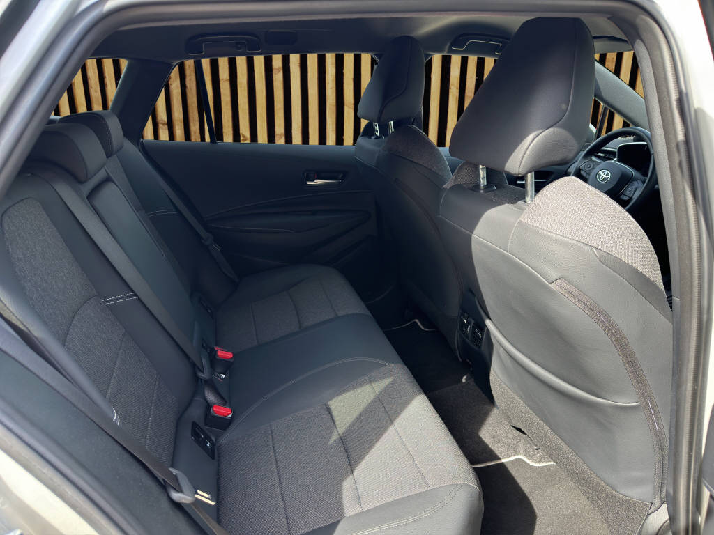 TOYOTA Corolla Touring Sports 1.8 HSD Trend-image-5
