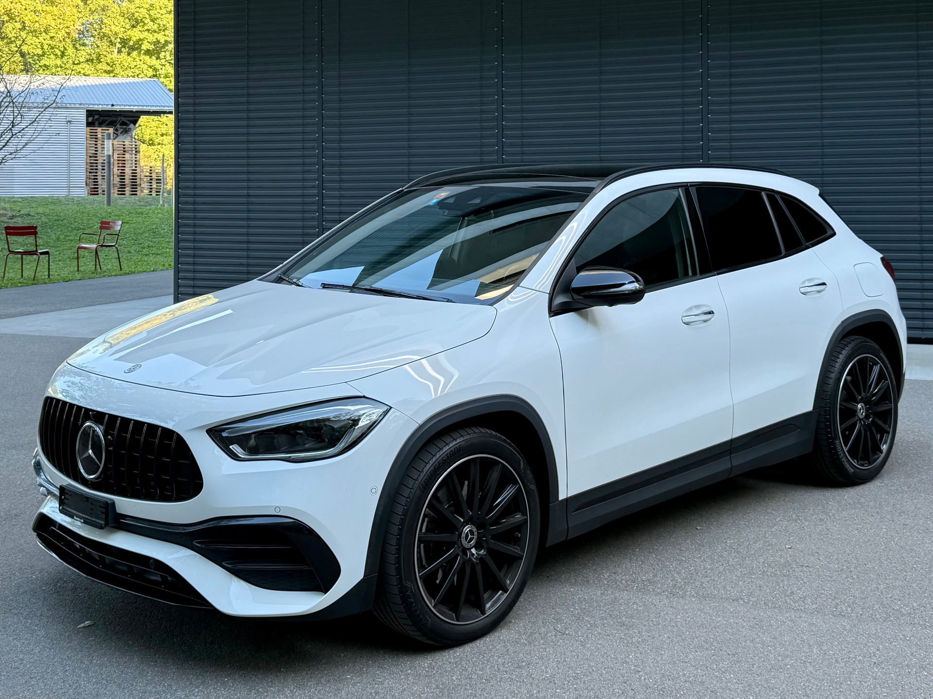 MERCEDES-BENZ GLA 250 4Matic AMG Line 8G-DCT-image-2