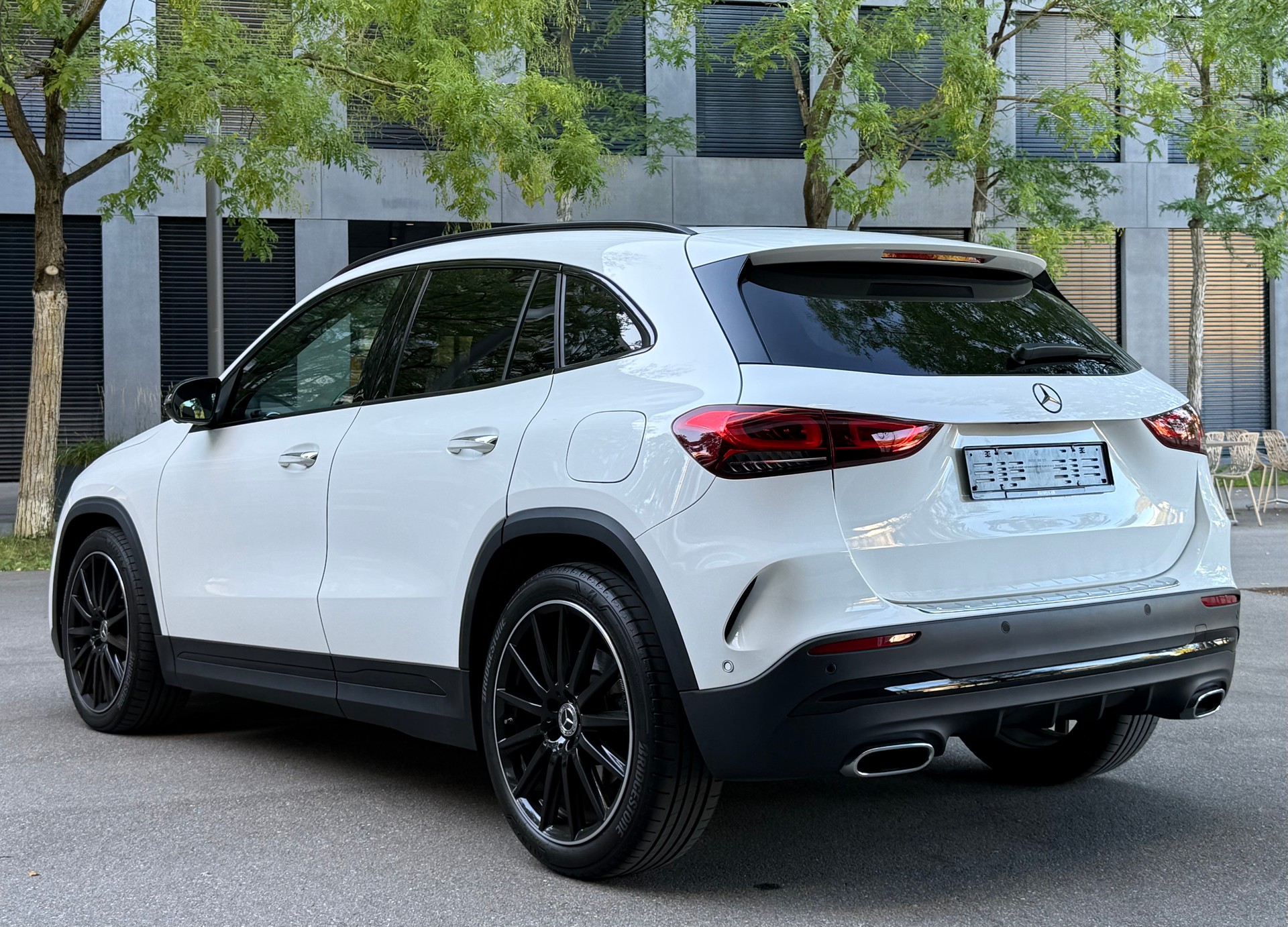 MERCEDES-BENZ GLA 250 4Matic AMG Line 8G-DCT-image-9