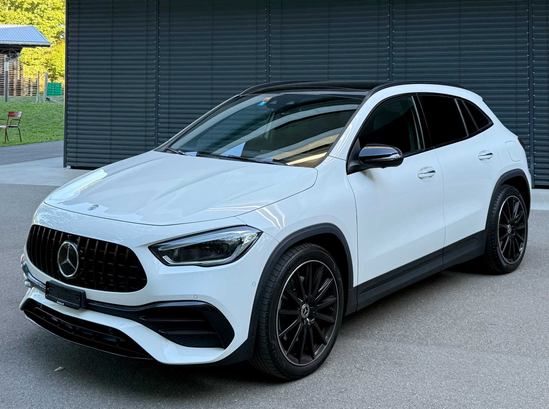 MERCEDES-BENZ GLA 250 4Matic AMG Line 8G-DCT-image-0