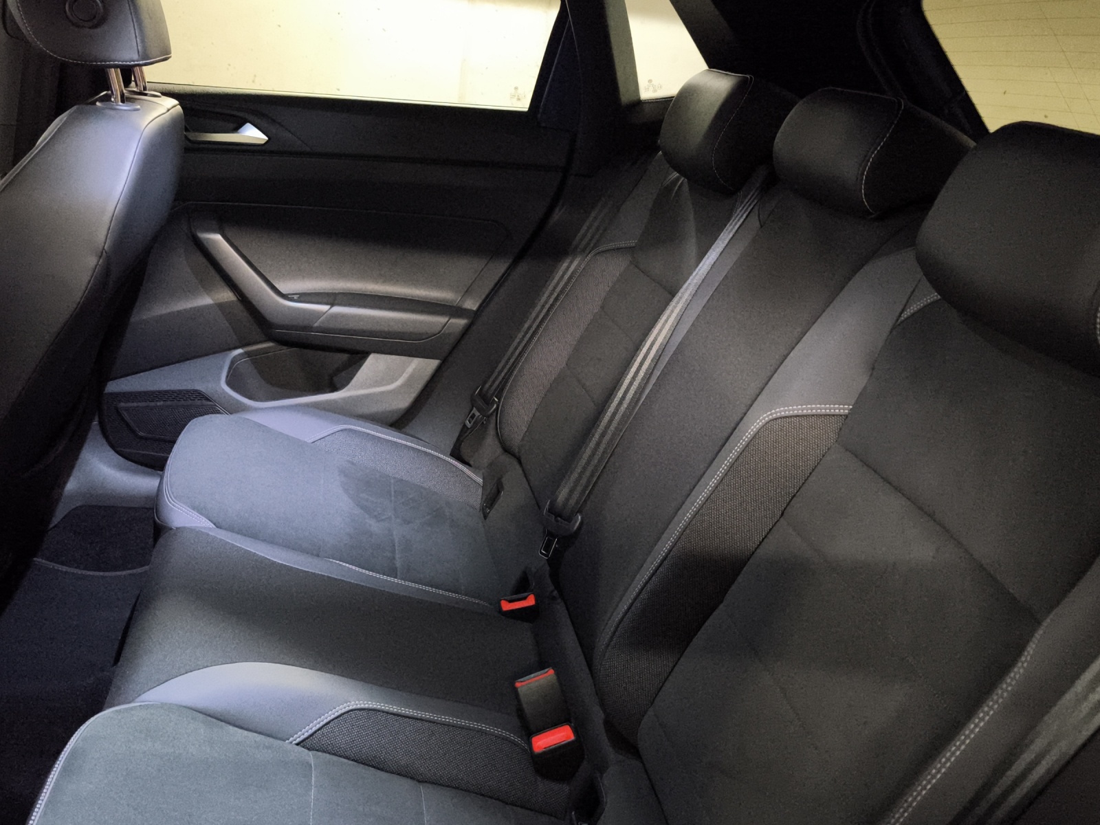 VW Polo 2.0 TSI GTI DSG-image-11