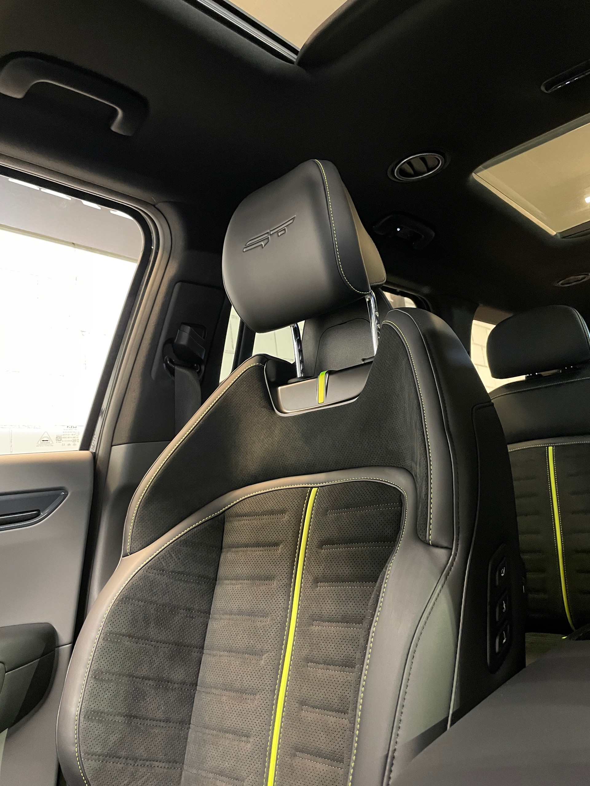 KIA EV9 99,8 kWh GT 4x4 mit Panorama Schiebedach und Digitale Rückspiegel-image-19