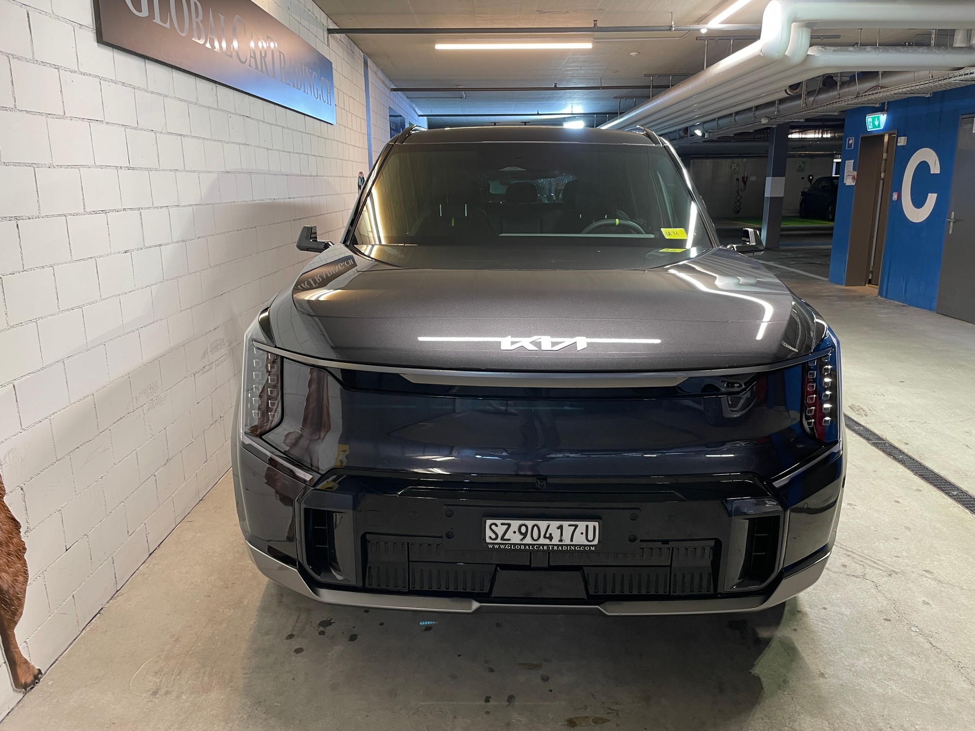 KIA EV9 99,8 kWh GT 4x4 mit Panorama Schiebedach und Digitale Rückspiegel-image-1