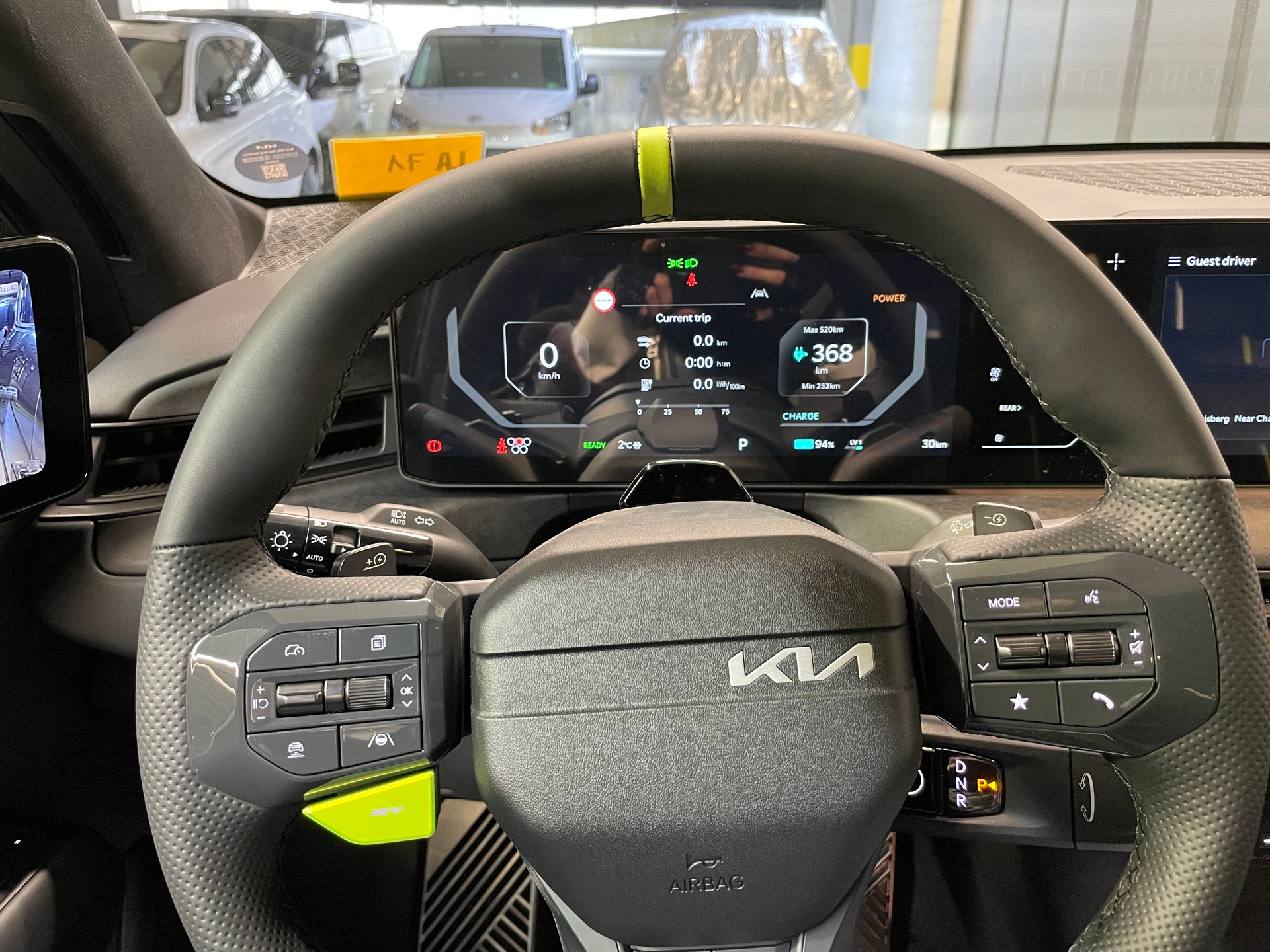 KIA EV9 99,8 kWh GT 4x4 mit Panorama Schiebedach und Digitale Rückspiegel-image-21