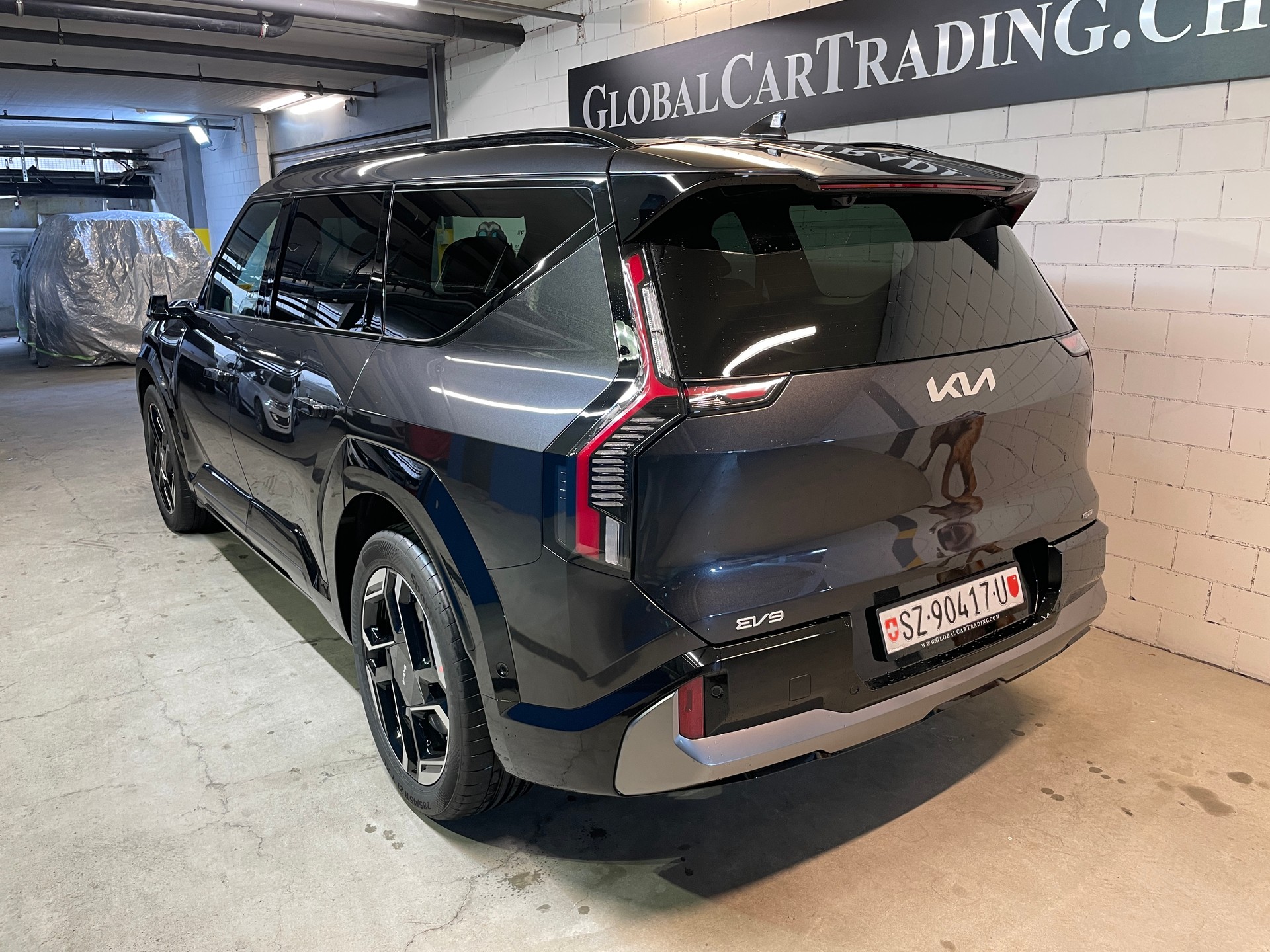 KIA EV9 99,8 kWh GT 4x4 mit Panorama Schiebedach und Digitale Rückspiegel-image-6