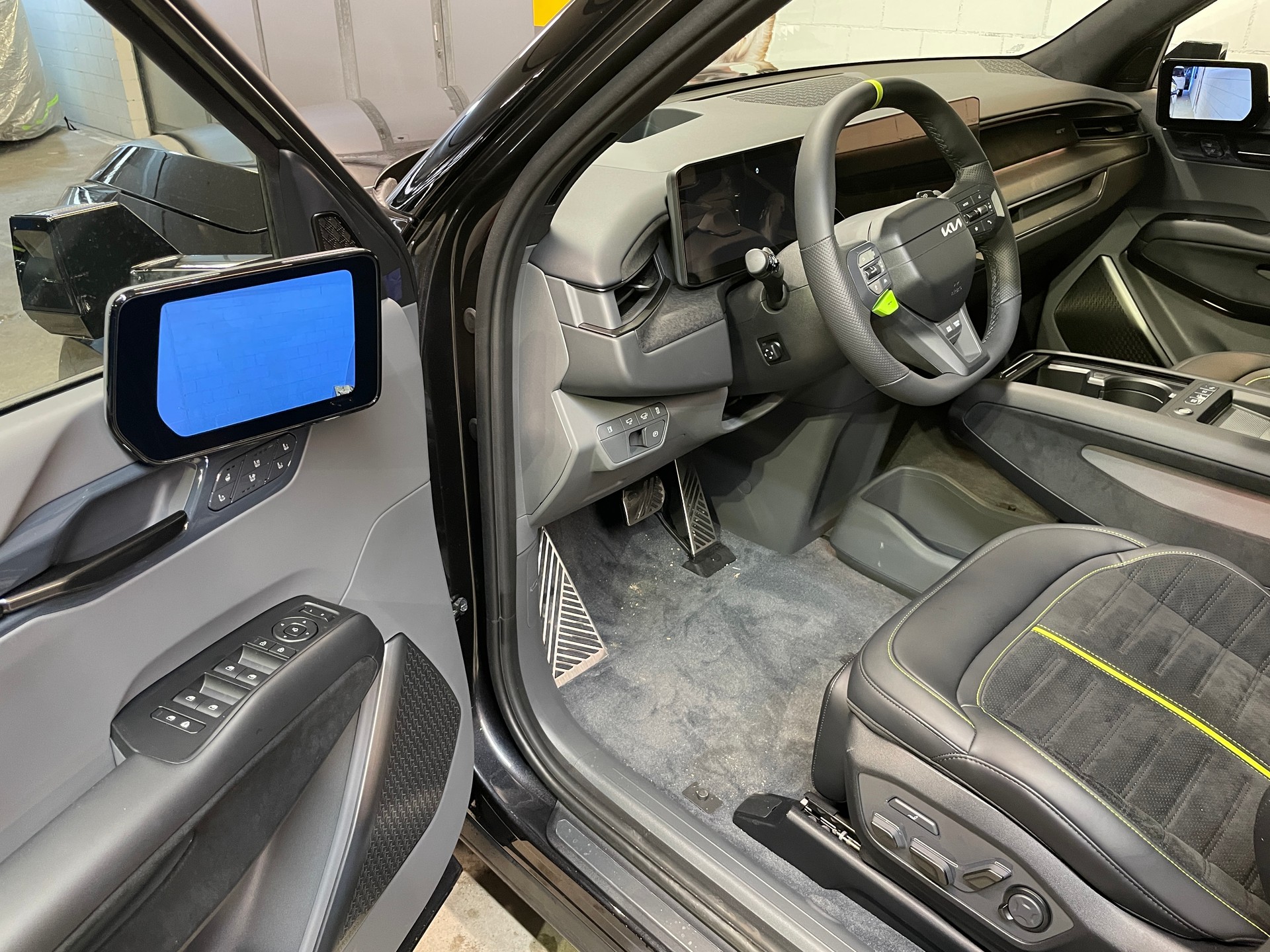 KIA EV9 99,8 kWh GT 4x4 mit Panorama Schiebedach und Digitale Rückspiegel-image-10