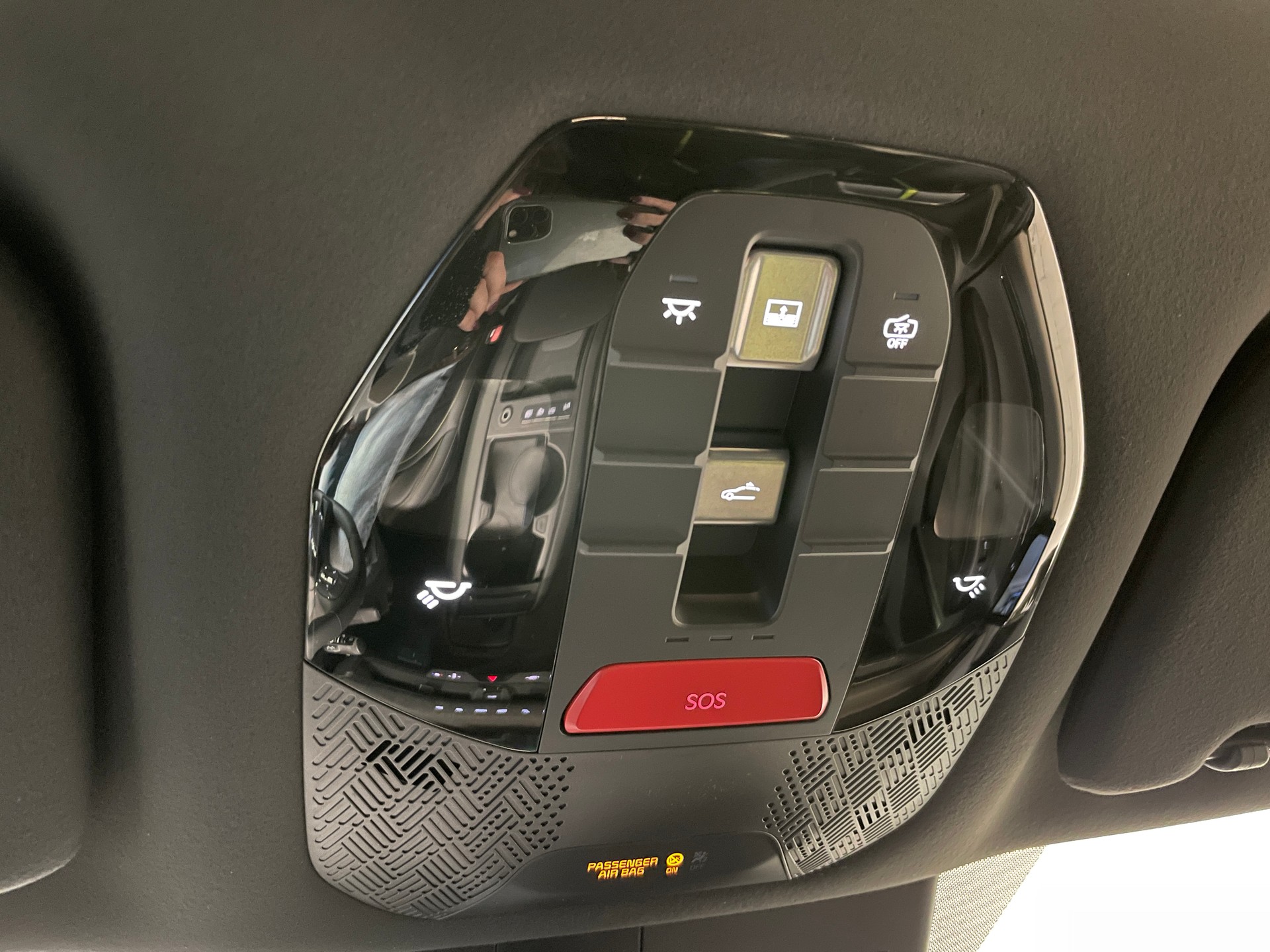 KIA EV9 99,8 kWh GT 4x4 mit Panorama Schiebedach und Digitale Rückspiegel-image-28
