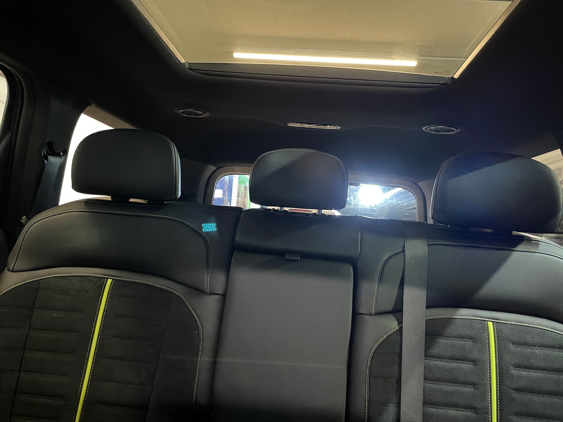 KIA EV9 99,8 kWh GT 4x4 mit Panorama Schiebedach und Digitale Rückspiegel-image-18