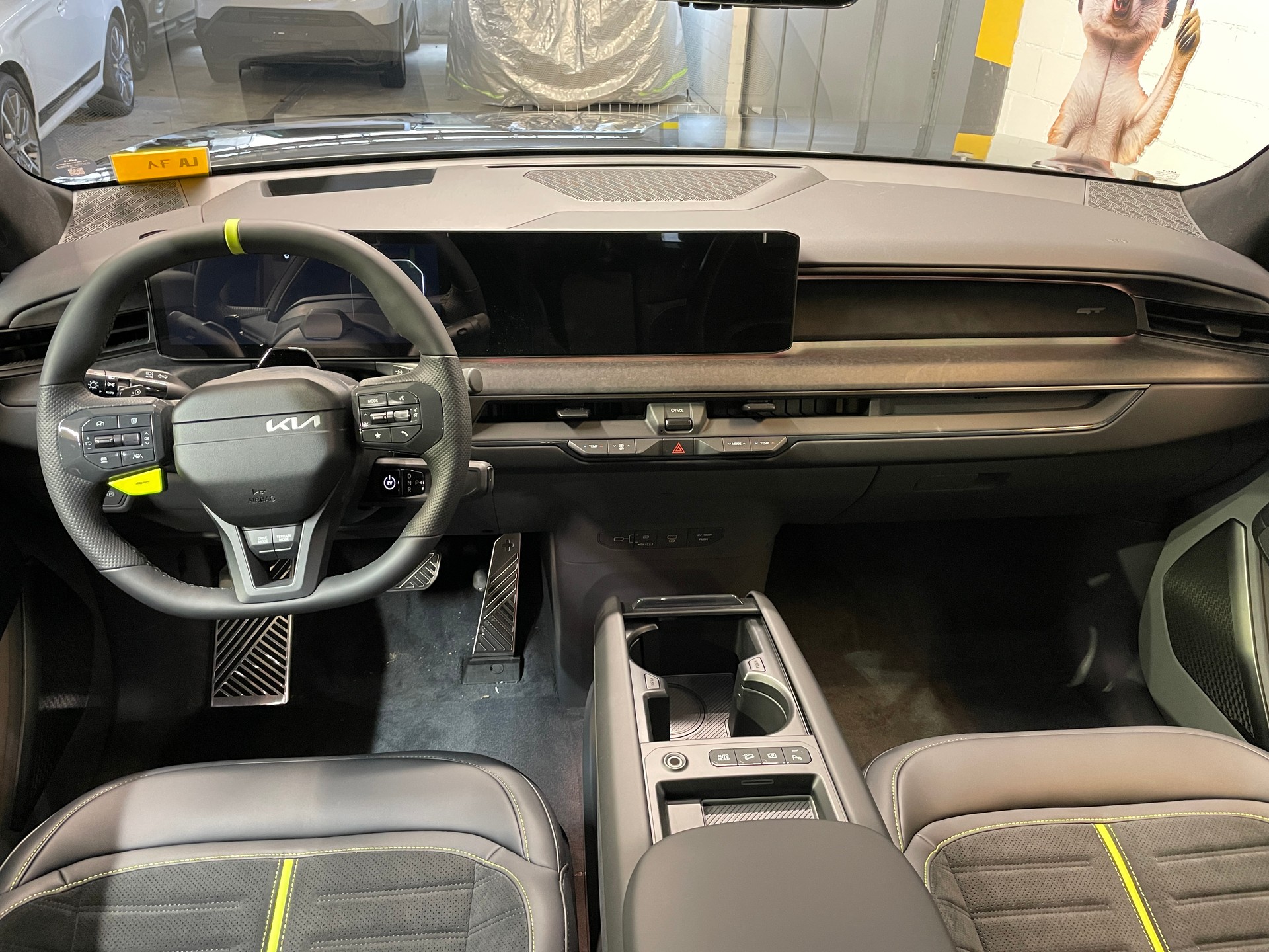 KIA EV9 99,8 kWh GT 4x4 mit Panorama Schiebedach und Digitale Rückspiegel-image-15