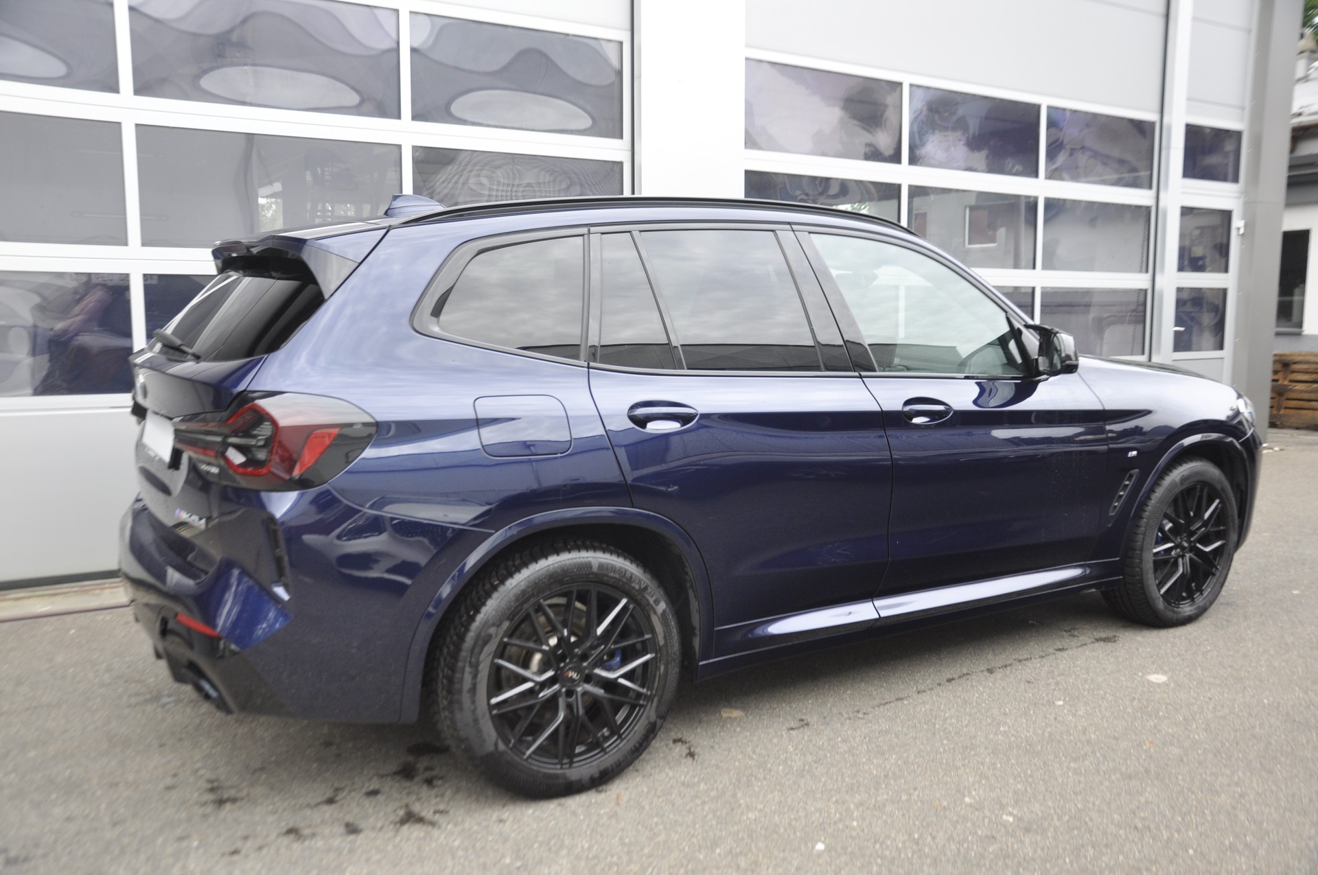 BMW X3 xDrive 48V M40d M Sport Edition Individual Steptronic-image-2