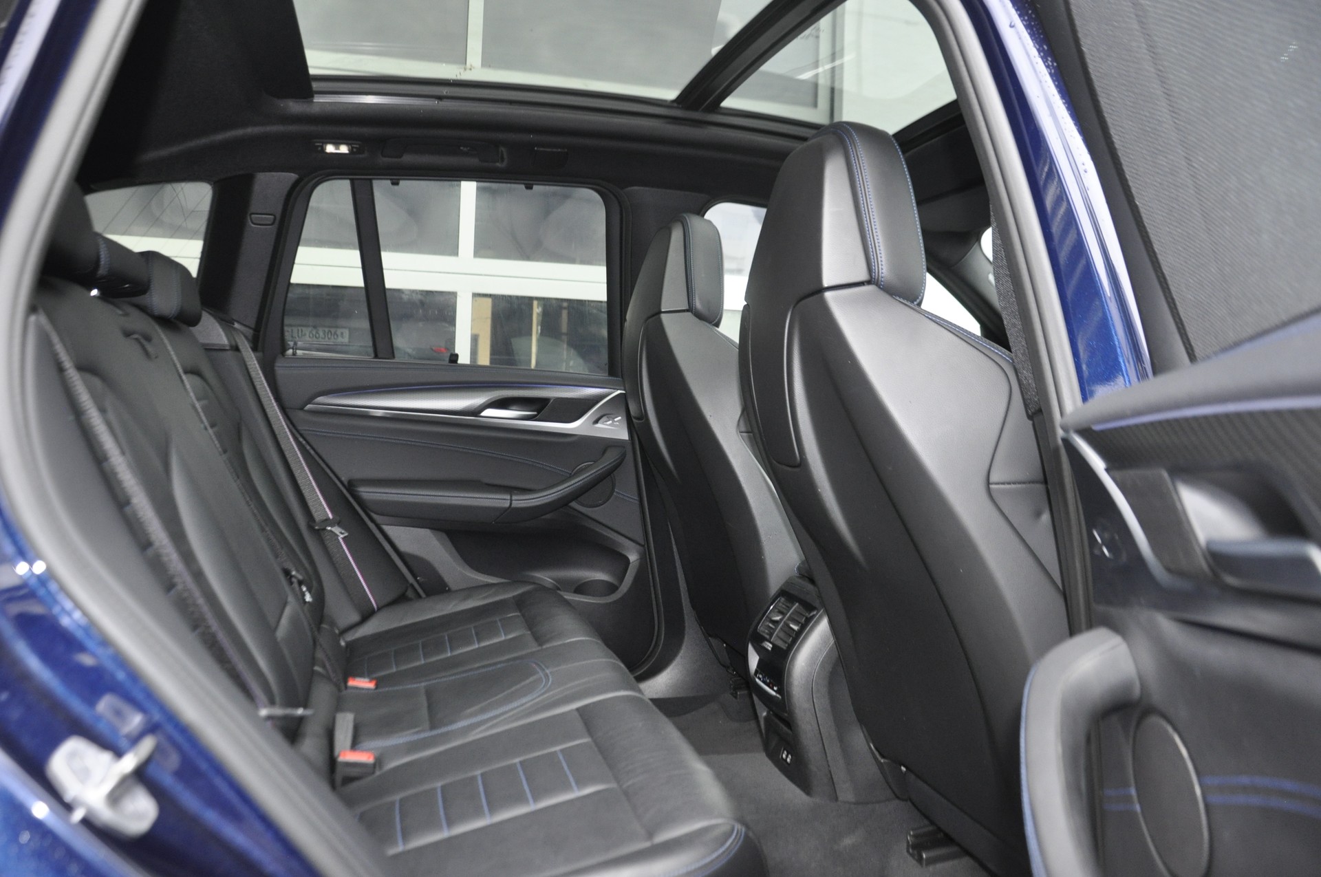 BMW X3 xDrive 48V M40d M Sport Edition Individual Steptronic-image-8