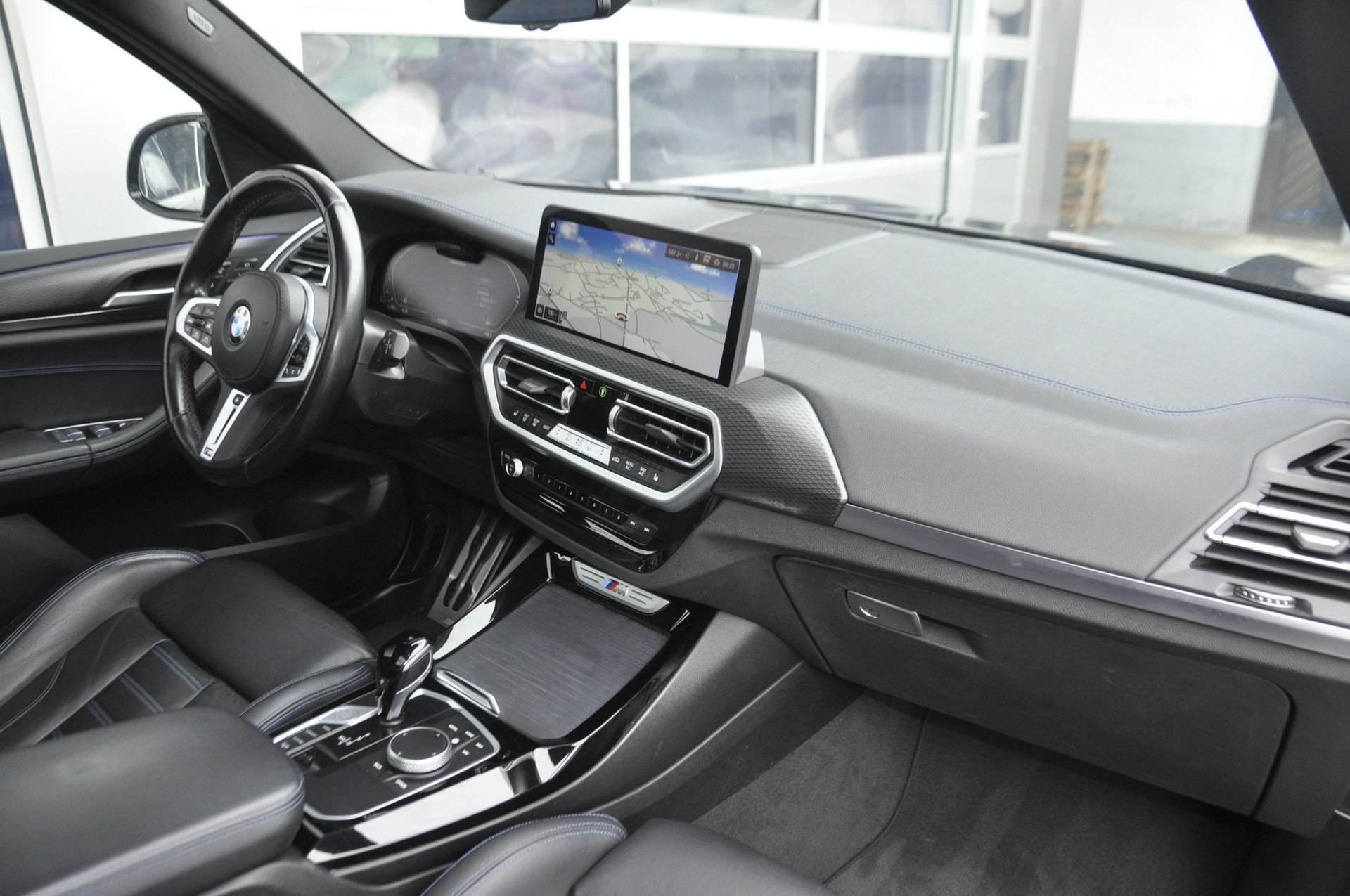BMW X3 xDrive 48V M40d M Sport Edition Individual Steptronic-image-9