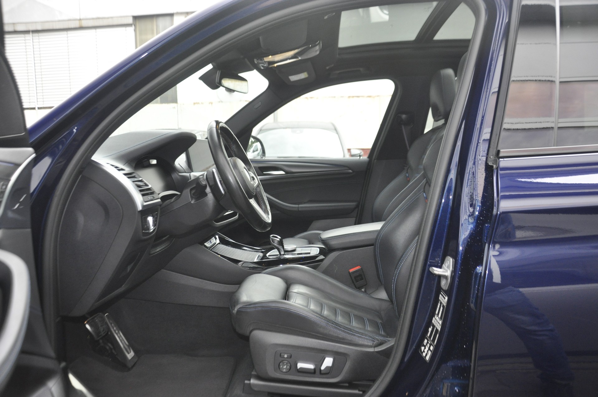 BMW X3 xDrive 48V M40d M Sport Edition Individual Steptronic-image-4