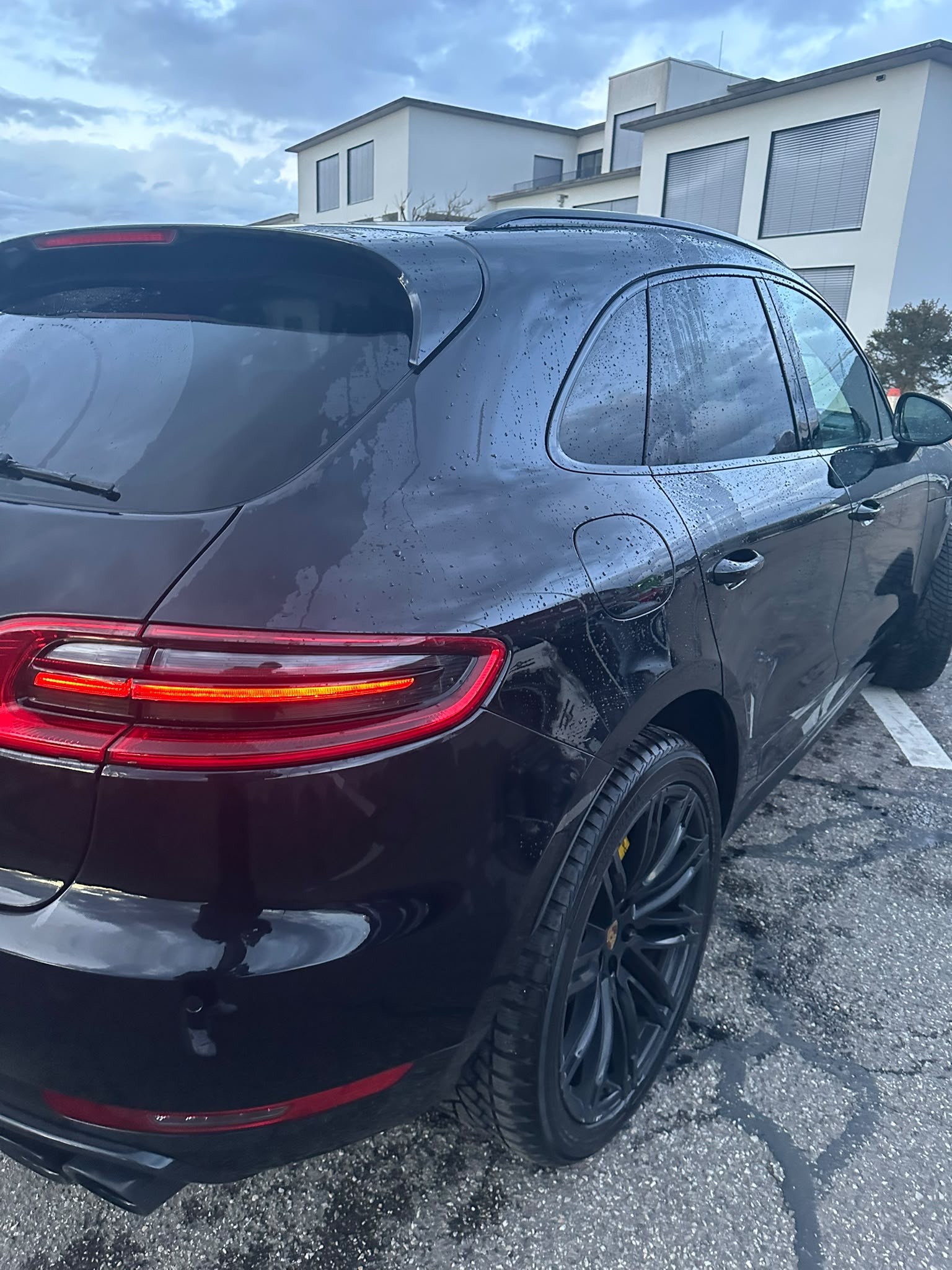 PORSCHE Macan S-image-1