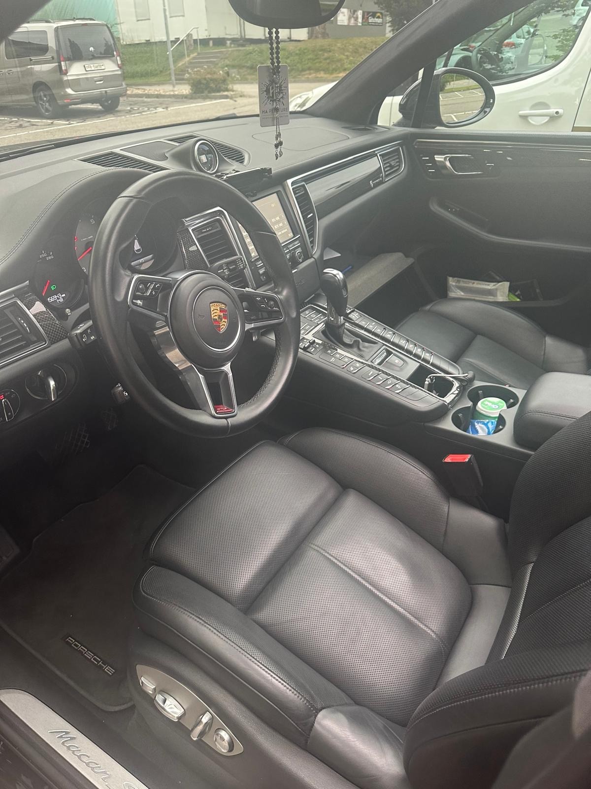 PORSCHE Macan S-image-3