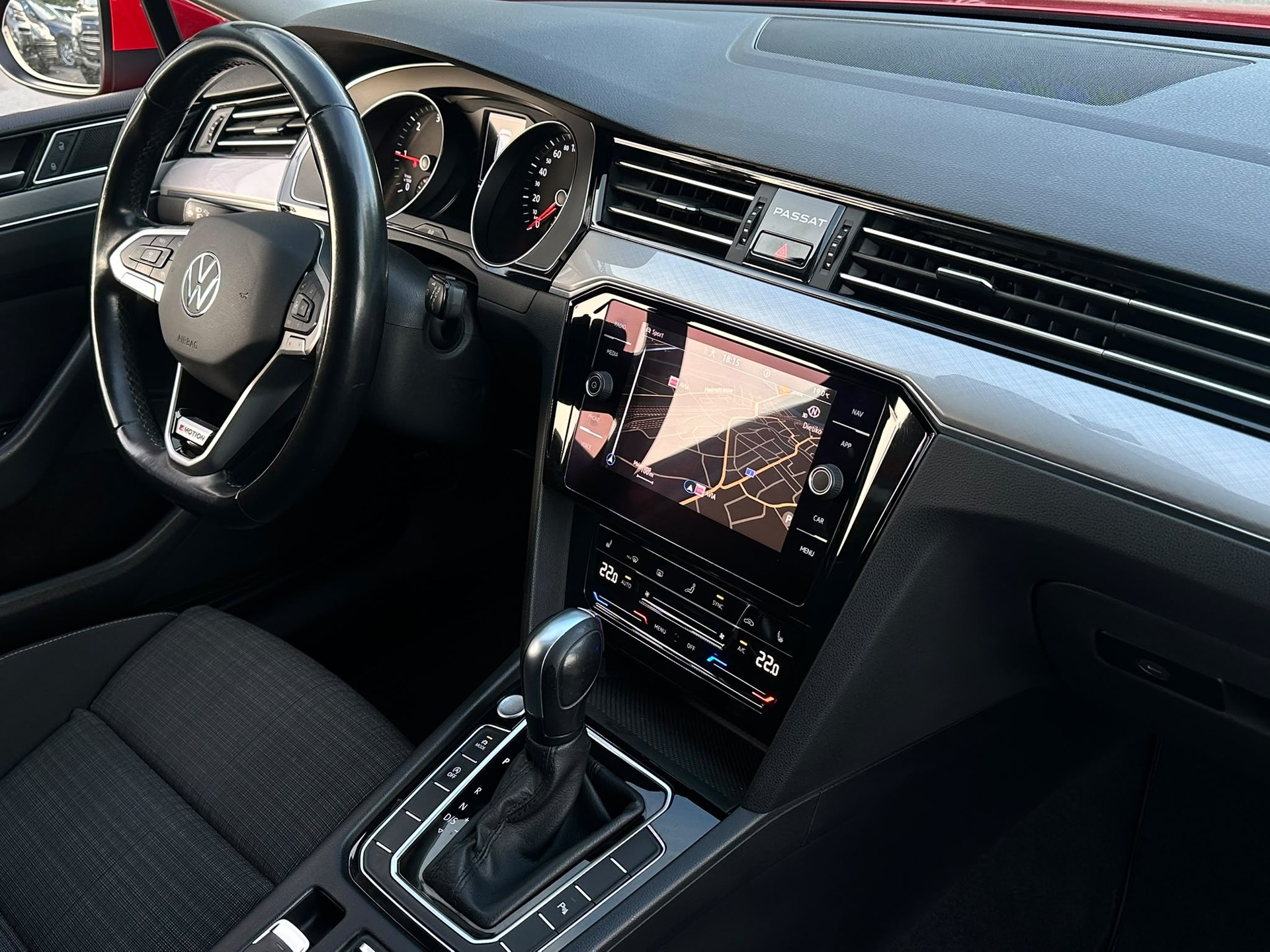 VW Passat 2.0 TDI BMT Business 4Motion DSG * CH-Fahrzeug * Frisch ab MFK *-image-16