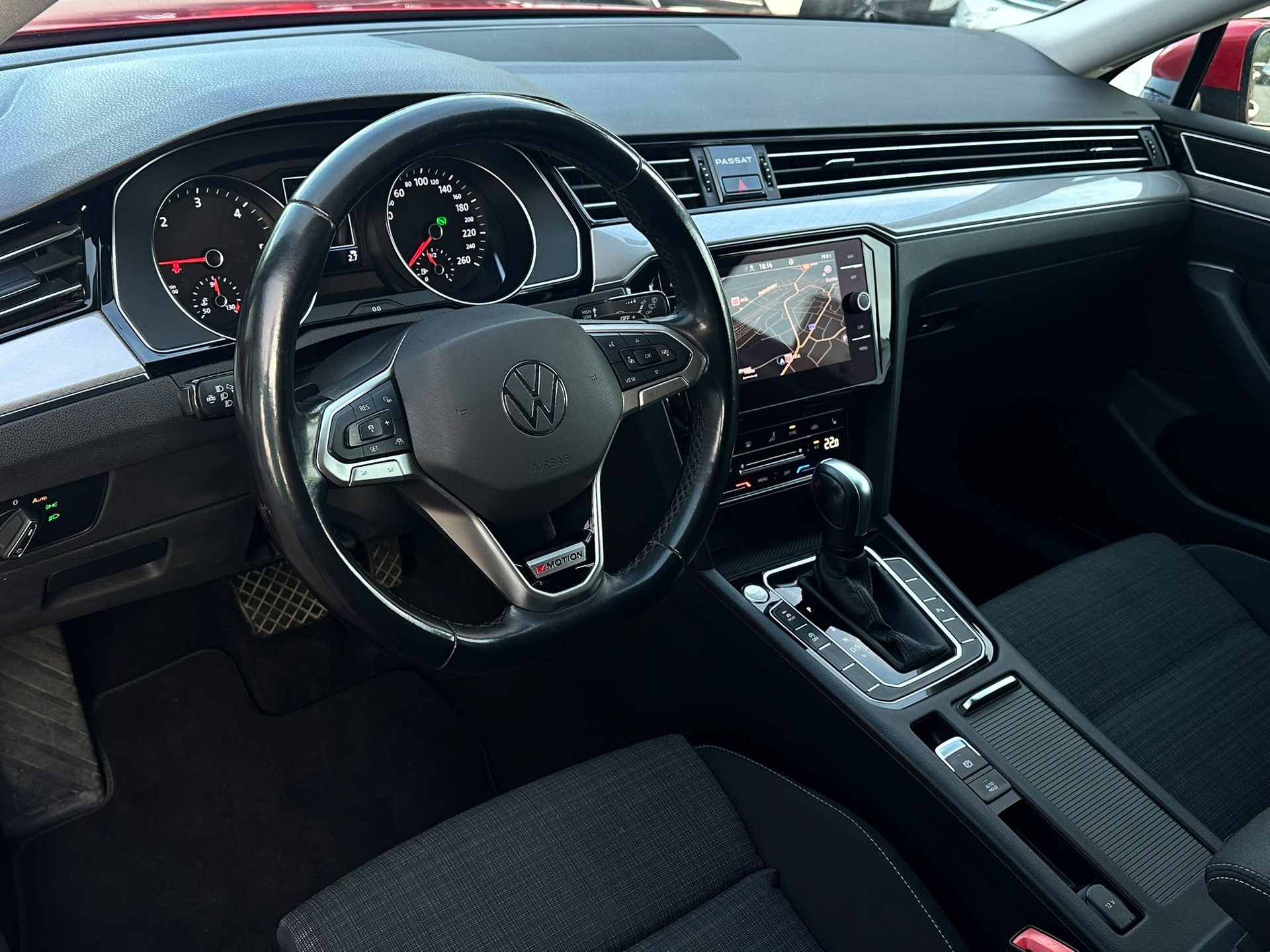 VW Passat 2.0 TDI BMT Business 4Motion DSG * CH-Fahrzeug * Frisch ab MFK *-image-7