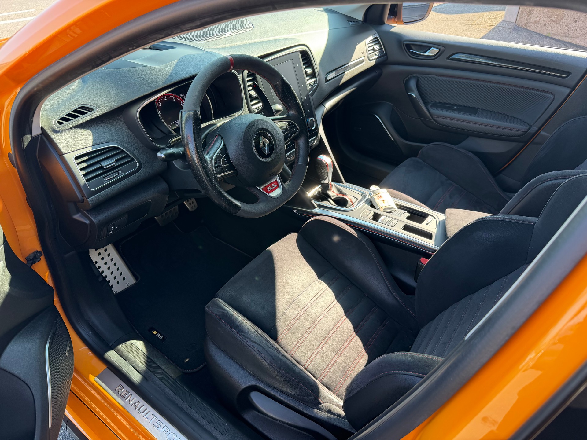 RENAULT Mégane Trophy 300 EDC+++TOP AUSSTATTUNG+++PANORAMA+++-image-5