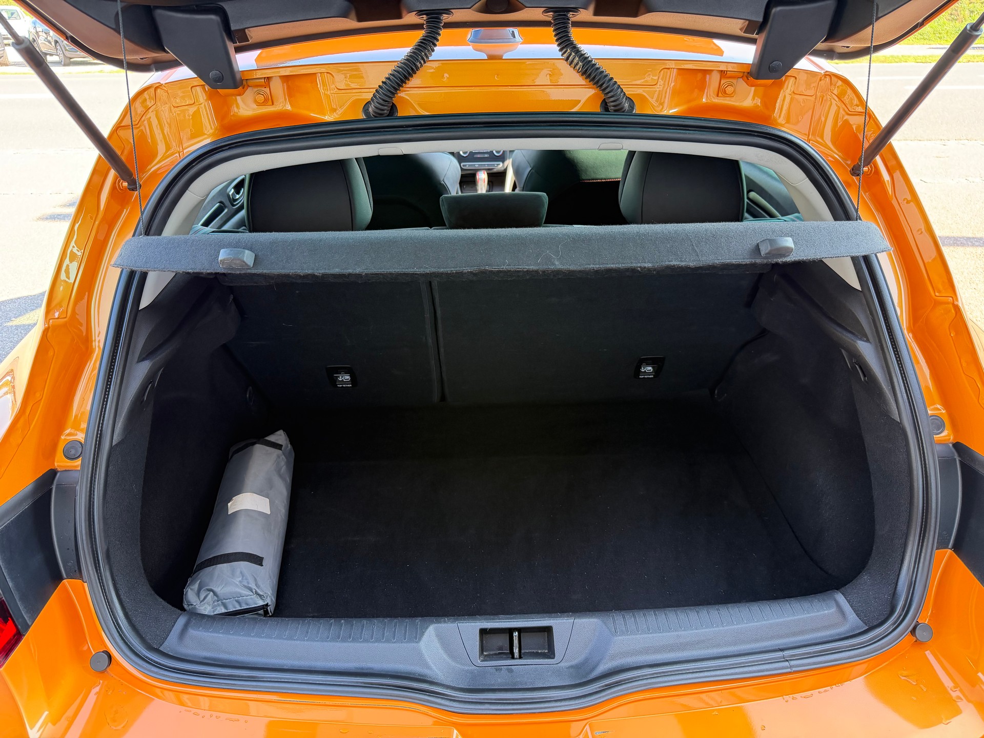 RENAULT Mégane Trophy 300 EDC+++TOP AUSSTATTUNG+++PANORAMA+++-image-17