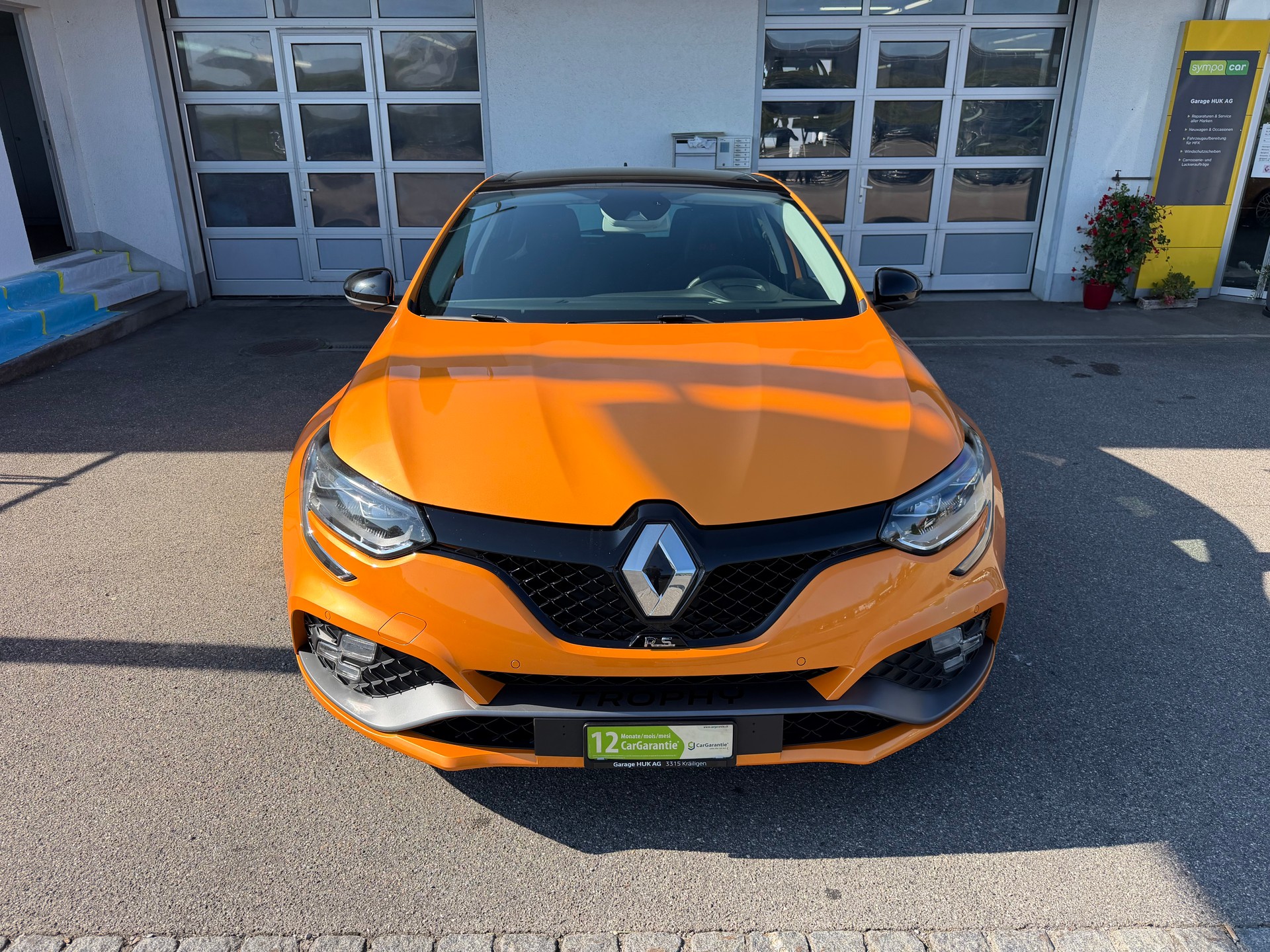 RENAULT Mégane Trophy 300 EDC+++TOP AUSSTATTUNG+++PANORAMA+++-image-2